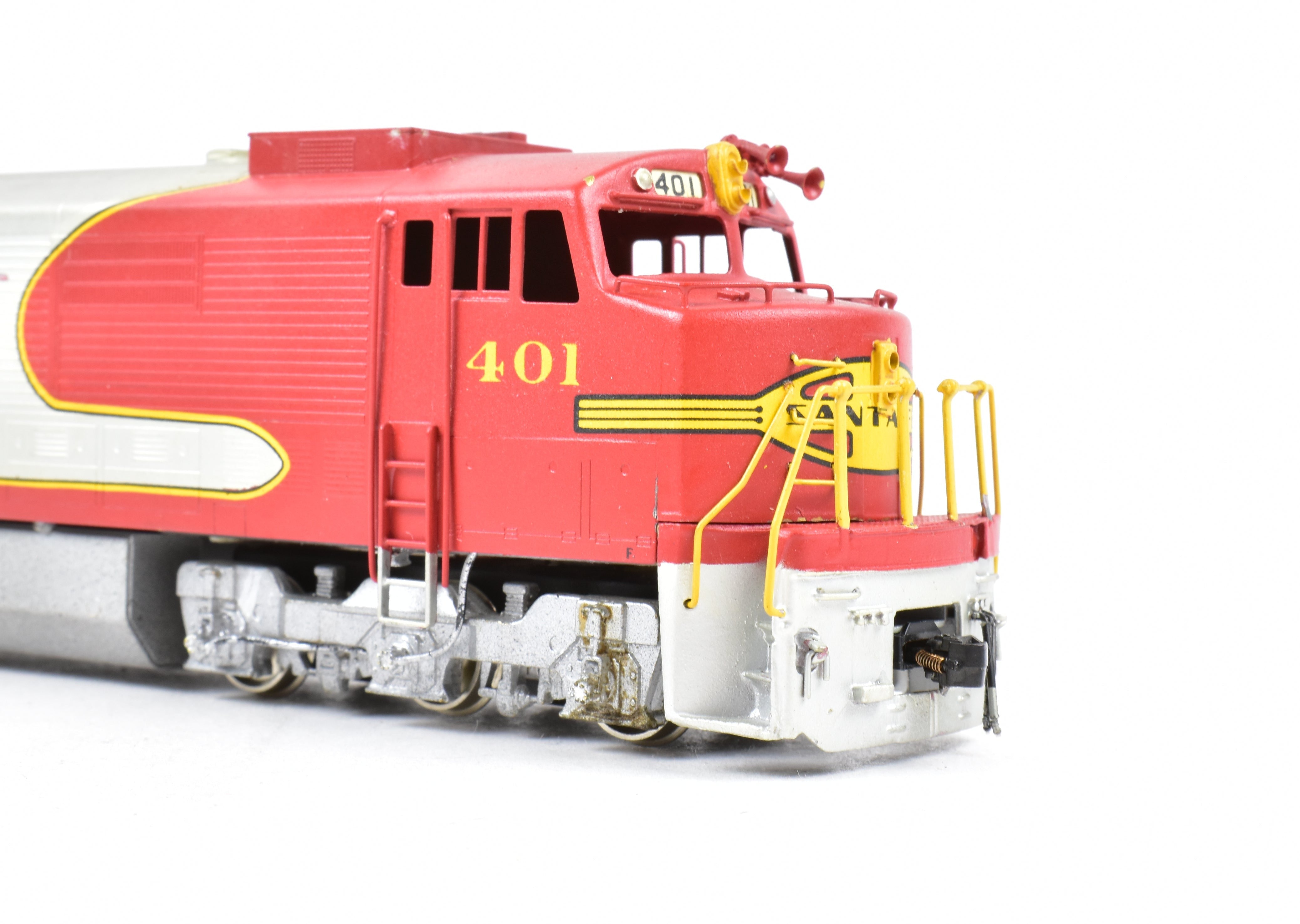 HO Scale Brass Hallmark Models ATSF - Santa Fe GE U30CG Cowl Passenger Diesel Locomotive with Custom Painting and Detailing