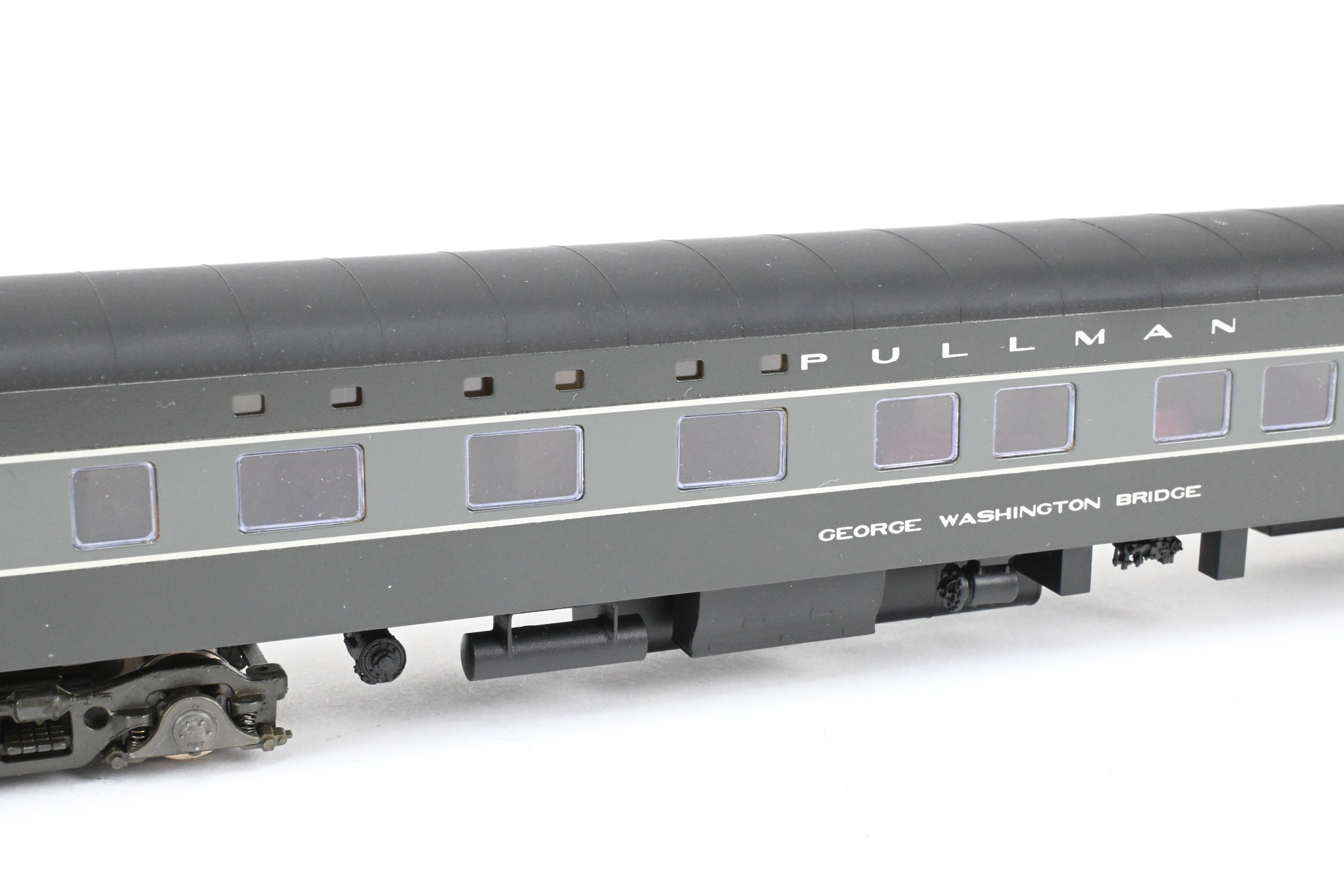 High - Quality HO Scale Brass Erie Limited 8 - Car Set Representing New York Central's 20th Century Limited in 1948, Factory - Painted, Set #2