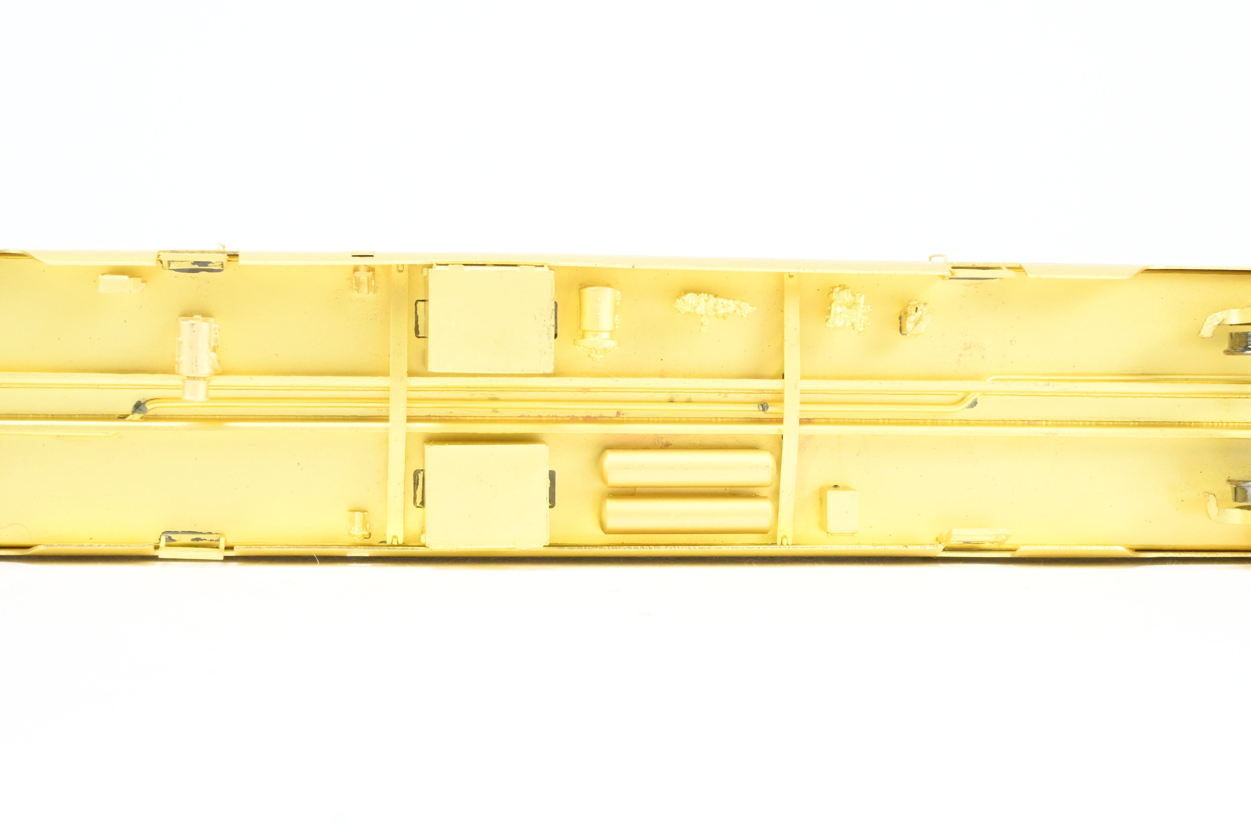 HO Scale Brass Great Northern Streamlined Baggage Car #266 - 267 by A. W. Enterprises