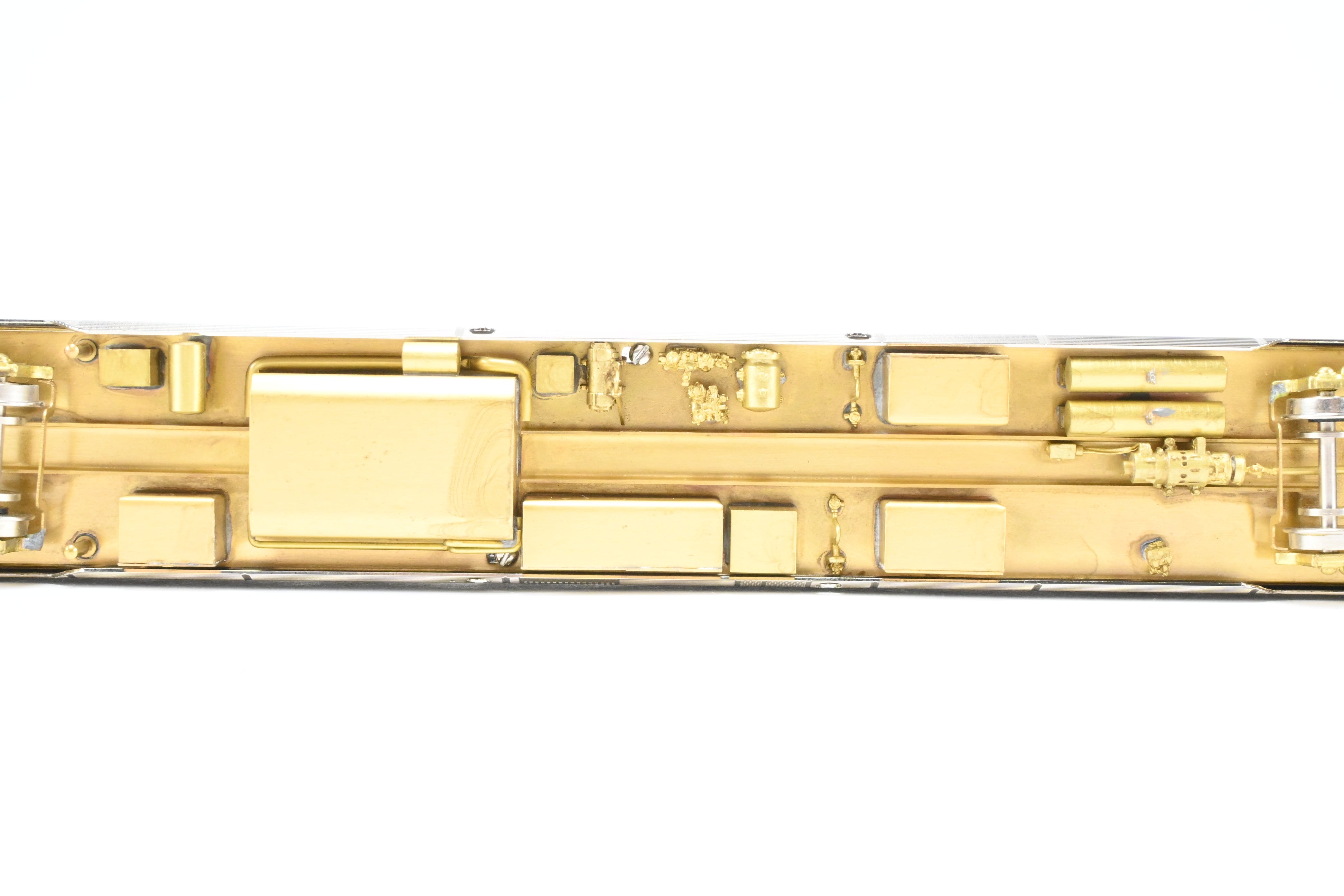 HO Scale Brass AT&SF Santa Fe Budd Pine 10RMT-6DBR Skirted Sleeper Model
