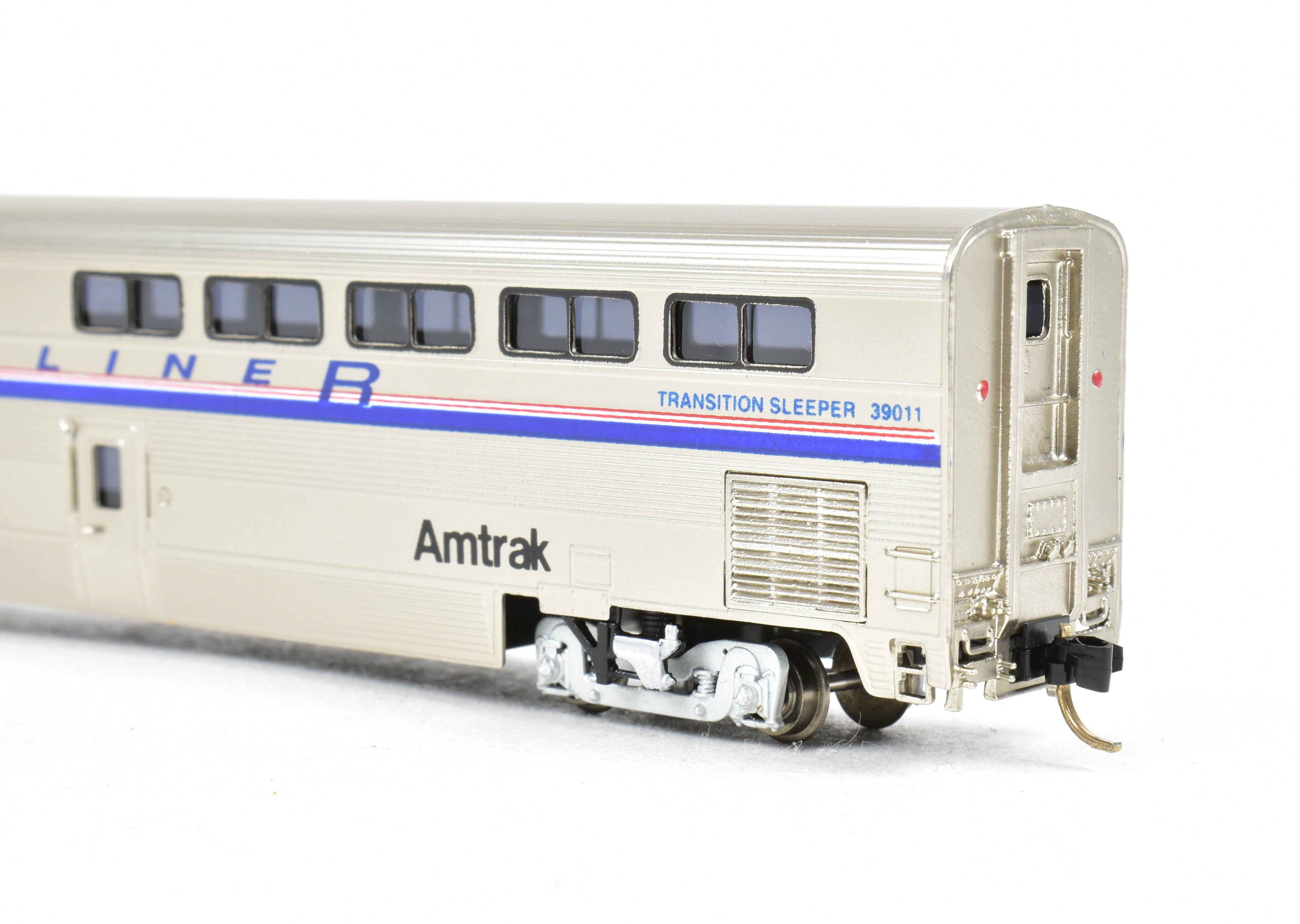 N Scale Brass Amtrak Transition Superliner Sleeper FP 39011 by OMI