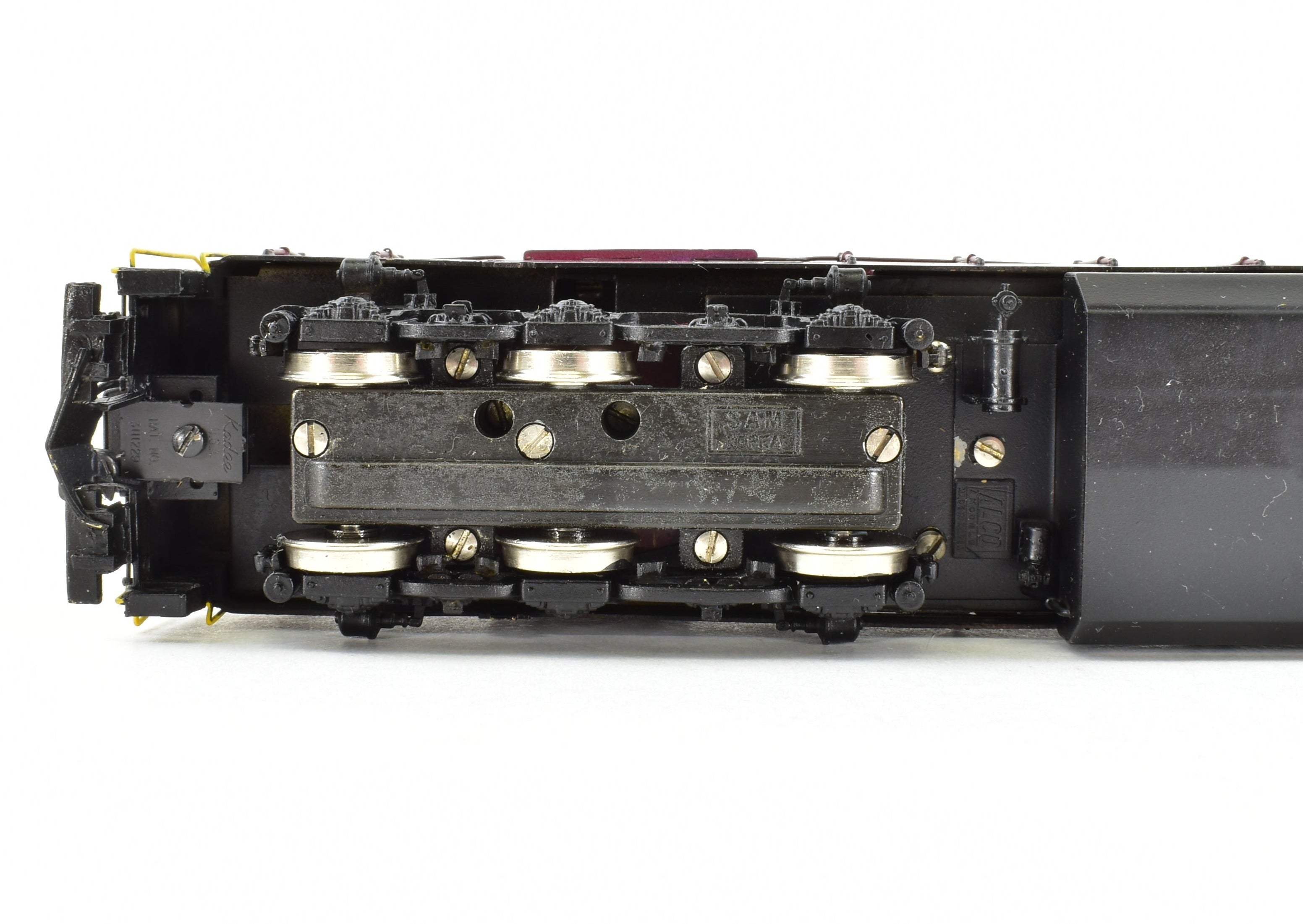 High - Quality HO Scale Brass Alco Model Train of Canadian Pacific Fairbanks Morse FM H - 24 - 66 Professionally Painted No. 8902 with New Northwest Short Line Gears