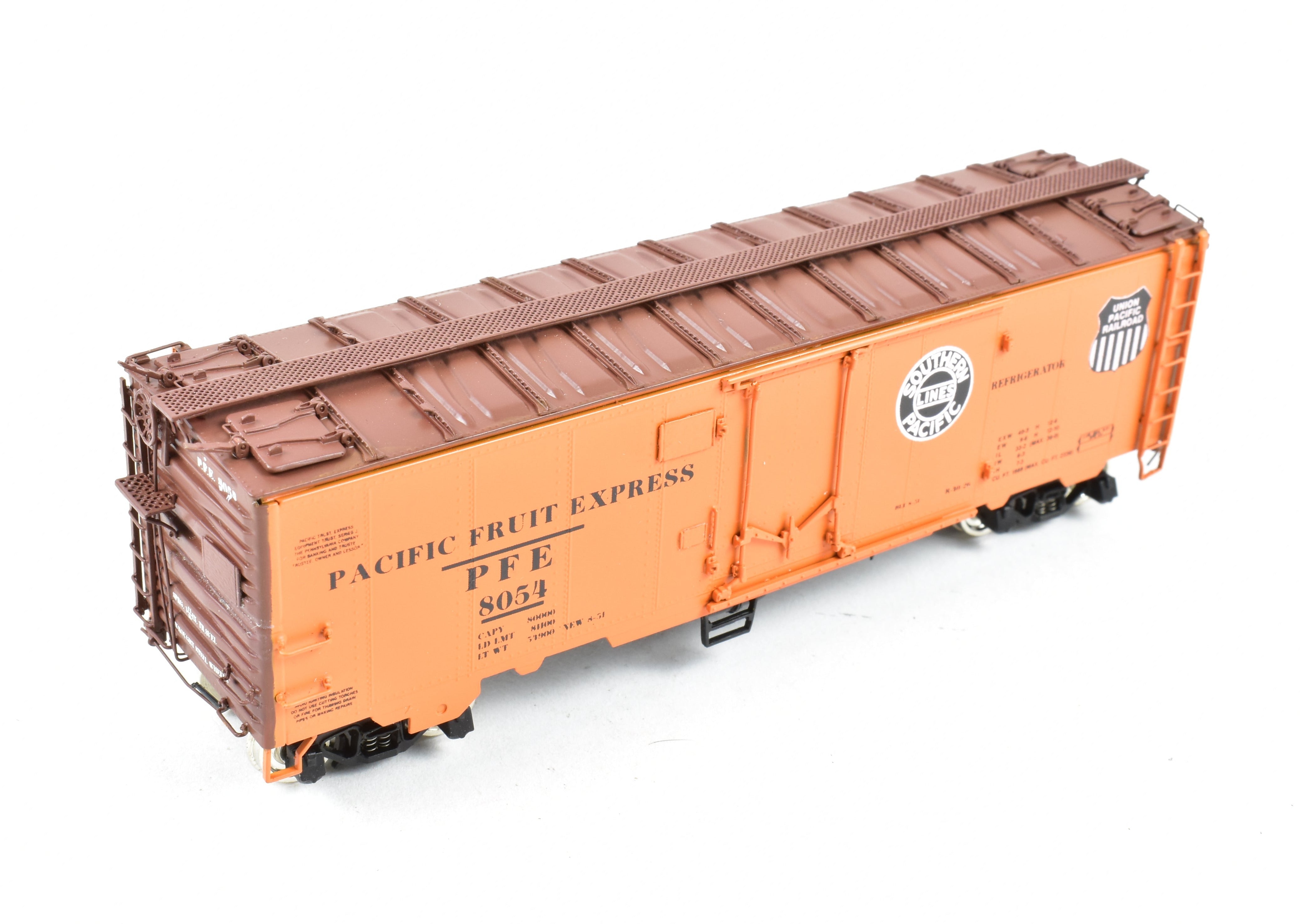 HO Brass Challenger Imports PFE Pacific Fruit Express R-40-26 #8054 Refrigerator Car