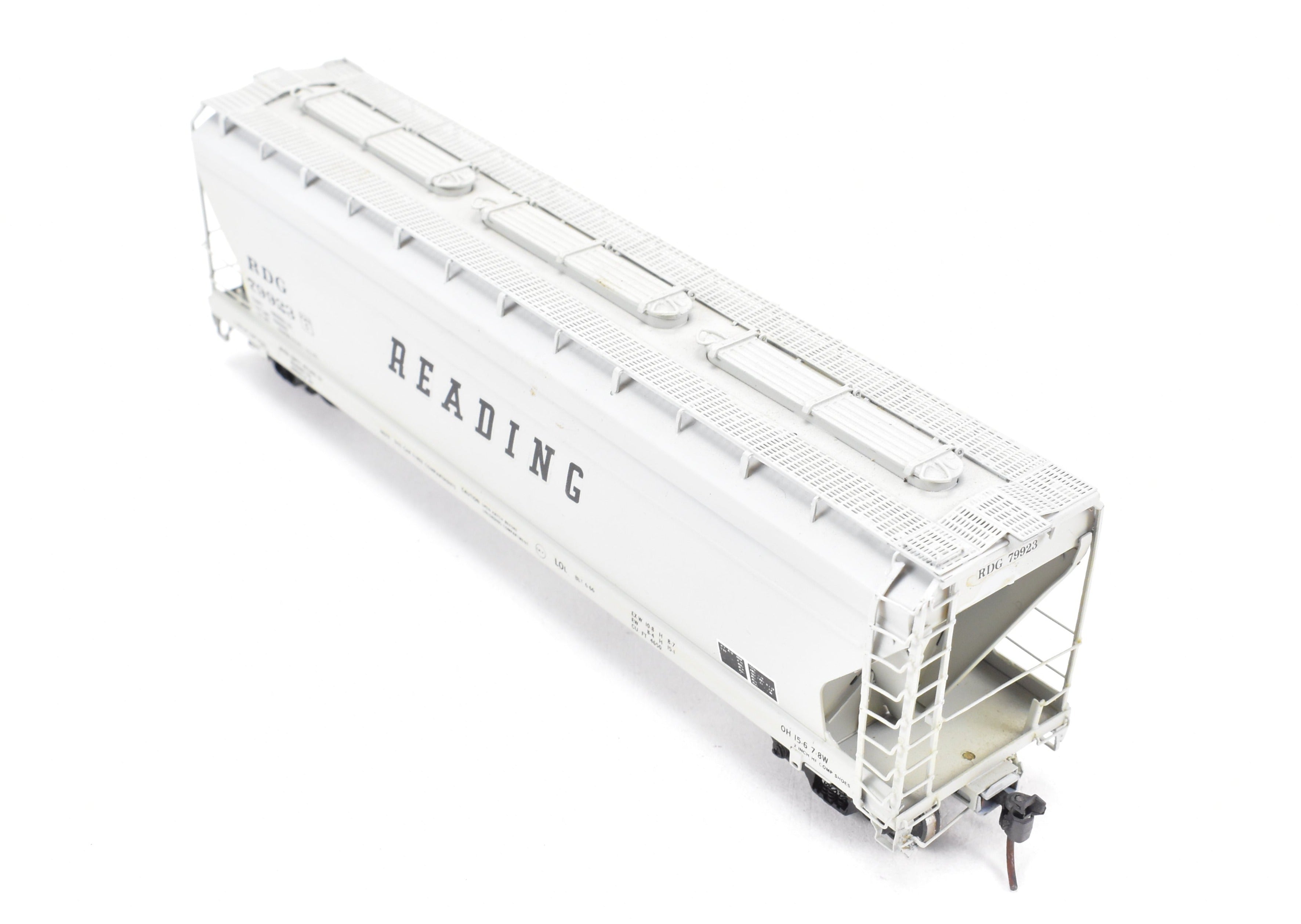 HO Scale Brass Model Train - Overland Models, Inc. (OMI) Reading RDG ACF 3 - Bay Centerflow 4650 Covered Hopper with 3 Long Hatches, CP No. 79923