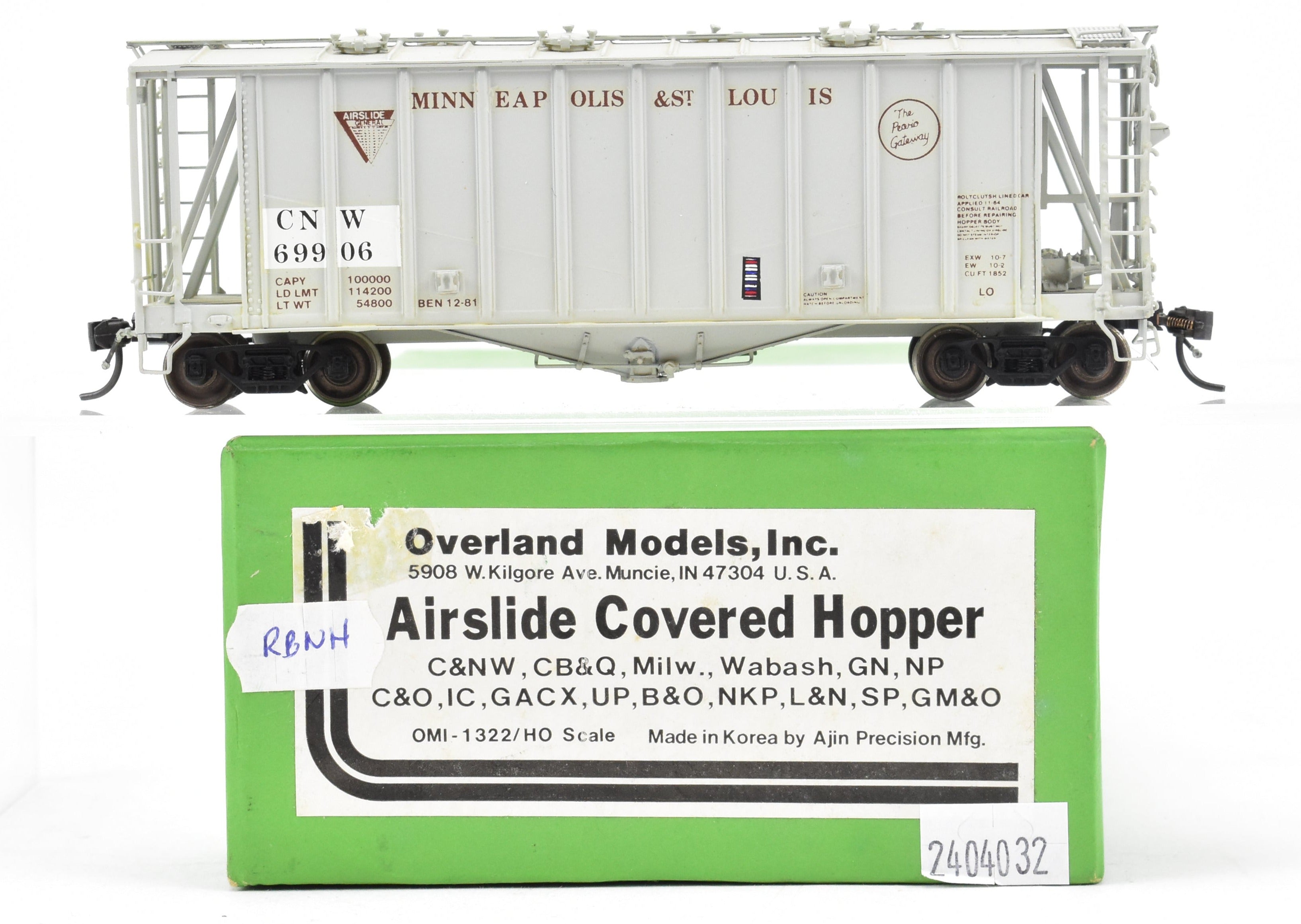 HO Brass OMI Airslide Covered Hopper - M&StL with C&NW Patch CP 69906