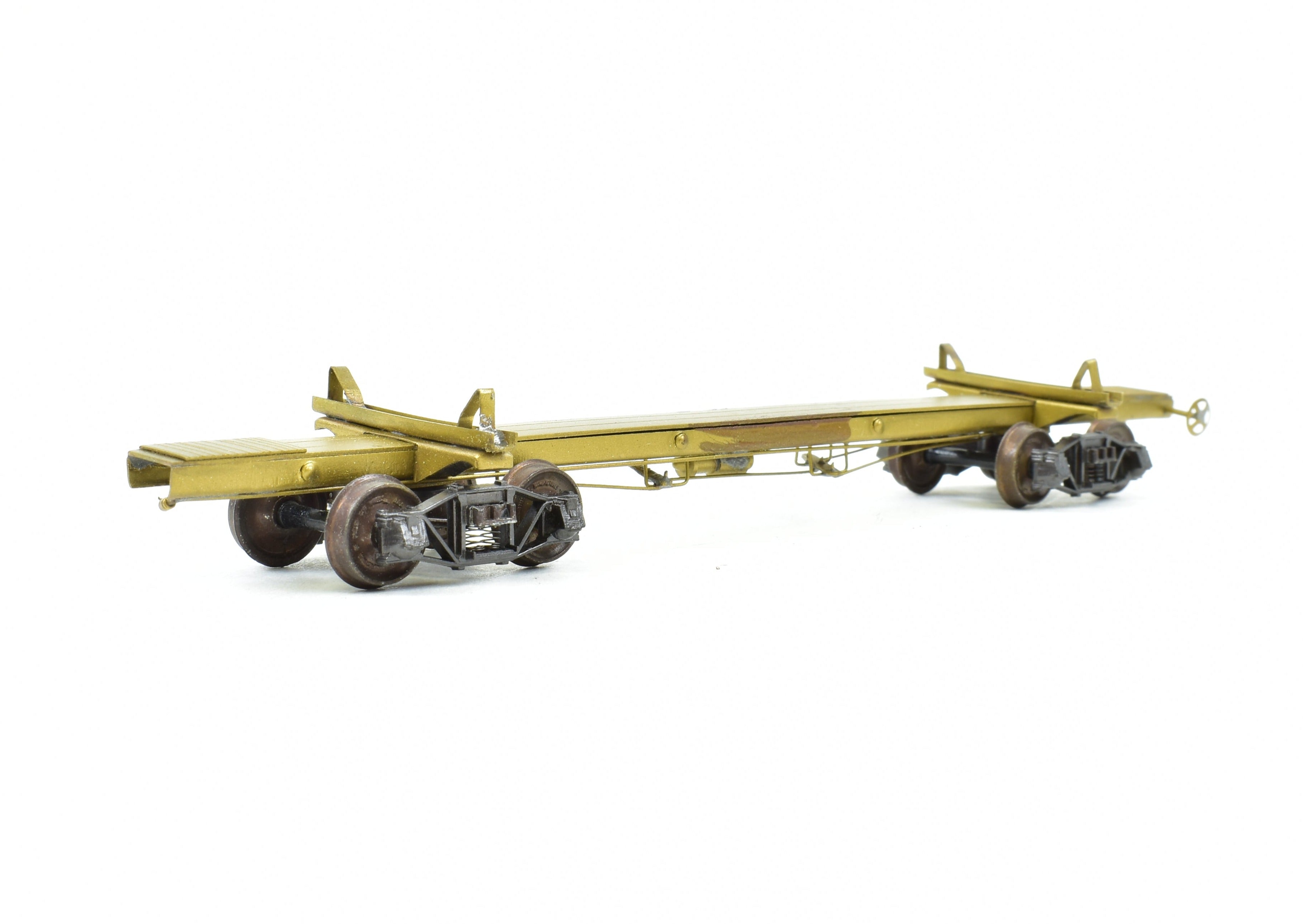 HO Brass 43' Skeleton Log Cars 4-Pack by Far East Distributors with Kadee Trucks #1
