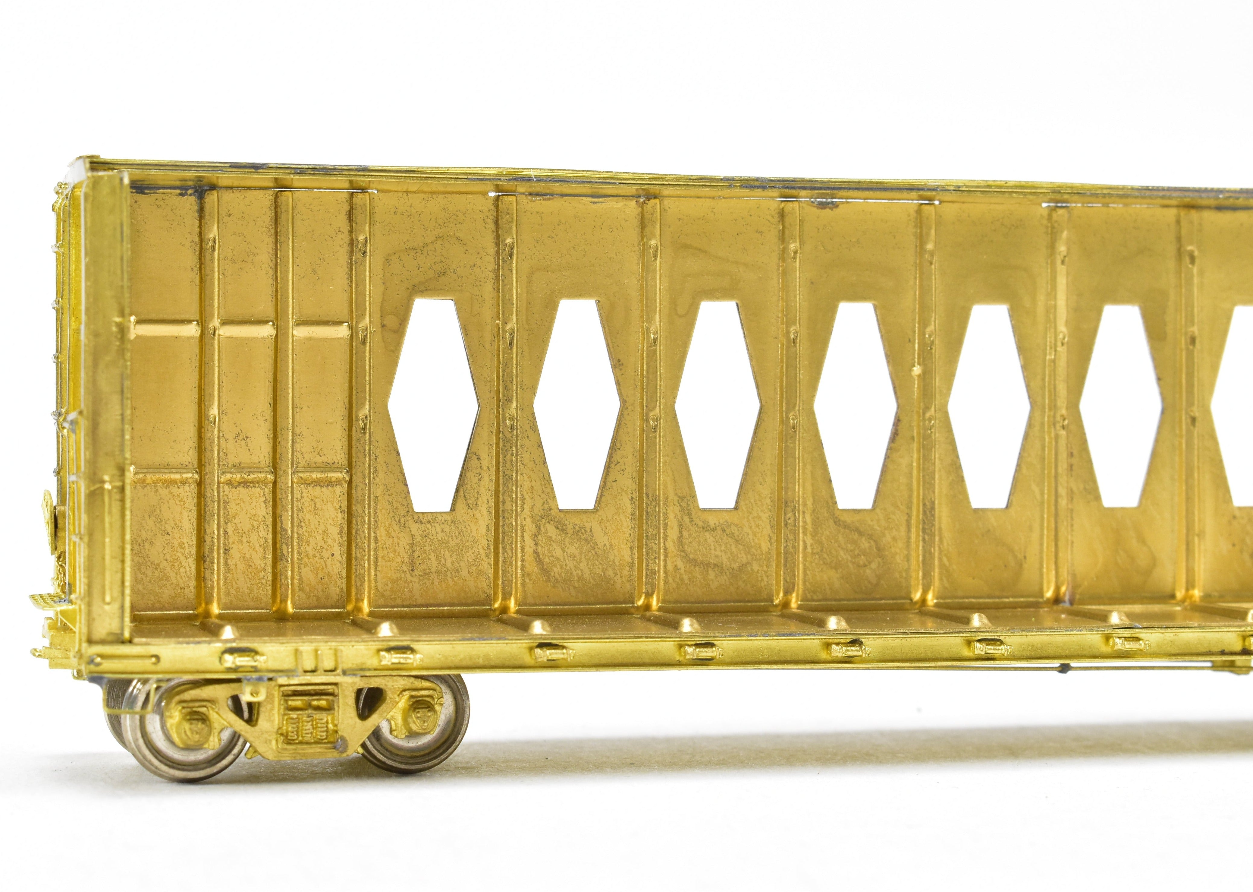 HO Scale Brass Thrall Center Beam 64-Foot Flat Car Model by Overland Models, Inc. for Various Roads
