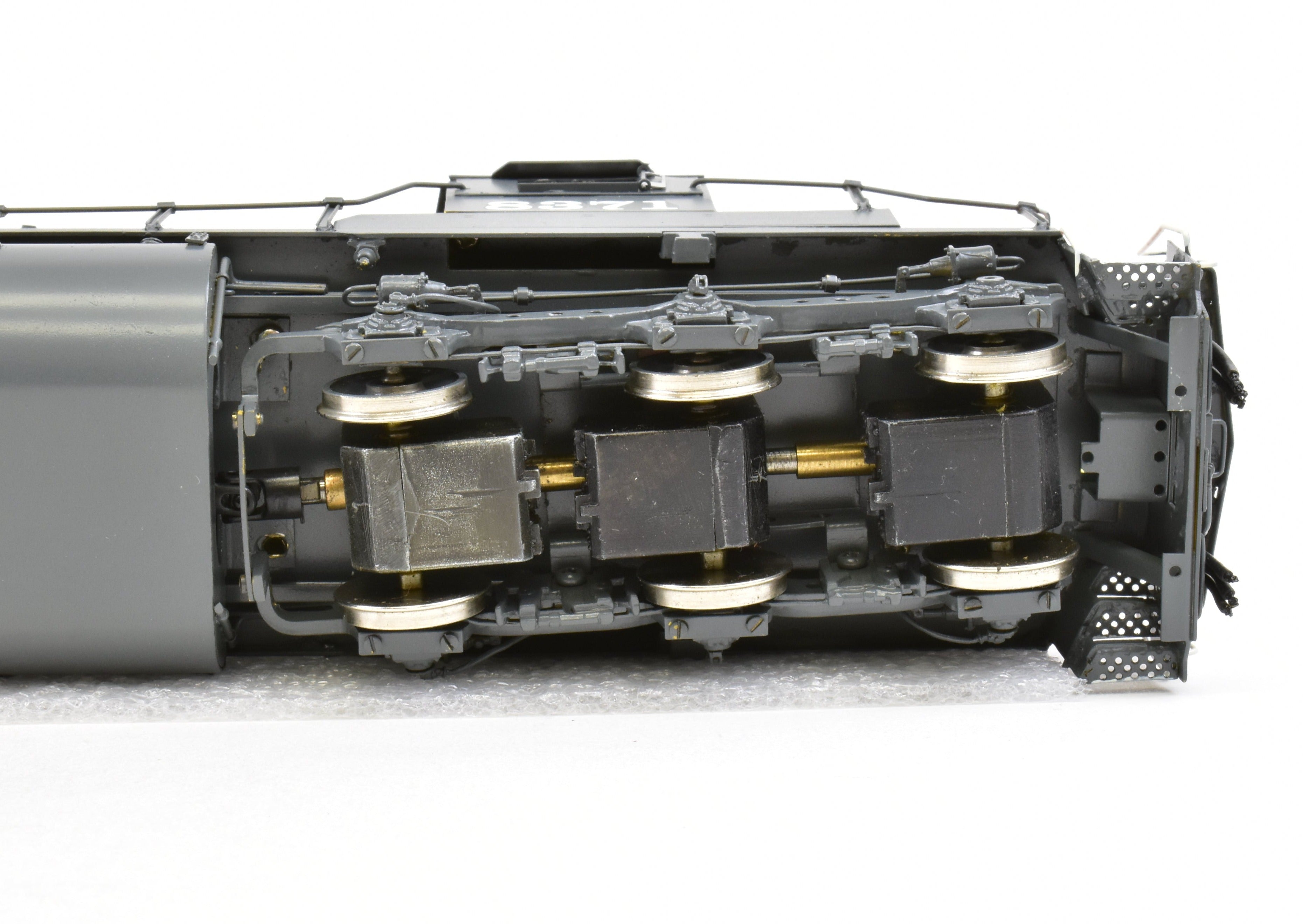 Southern Pacific EMD SD40T - 2 116 Nose Factory Painted Model Train No. 8731 by Overland Models (OMI) - S Brass CON