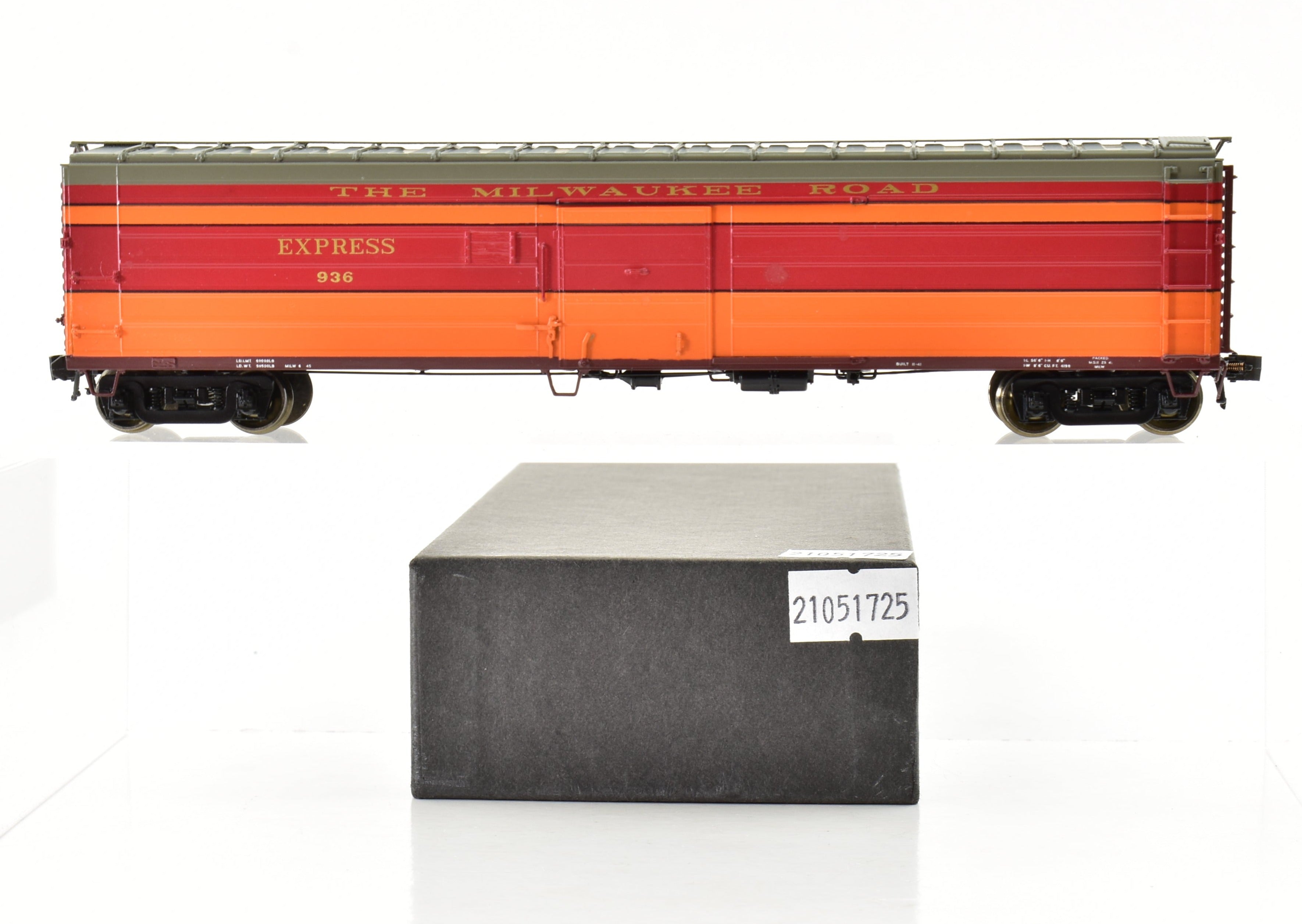 HO Scale Brass Milwaukee Road 50' Passenger Express Boxcar #936 Factory Painted