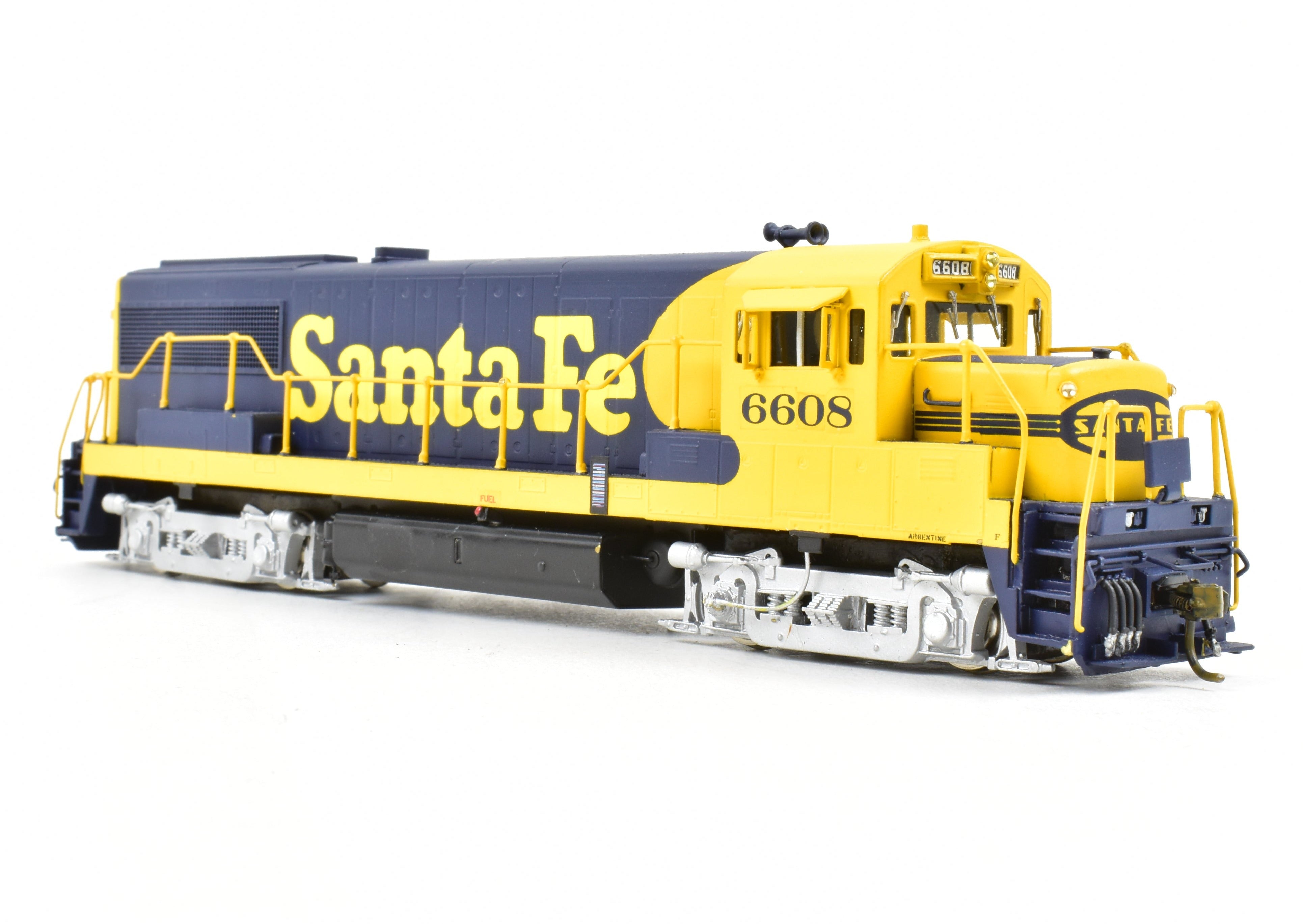 HO Scale Brass Model of Oriental Limited ATSF - Santa Fe GE U25B with 2500 HP Low Hood and Early Pro Painted Finish