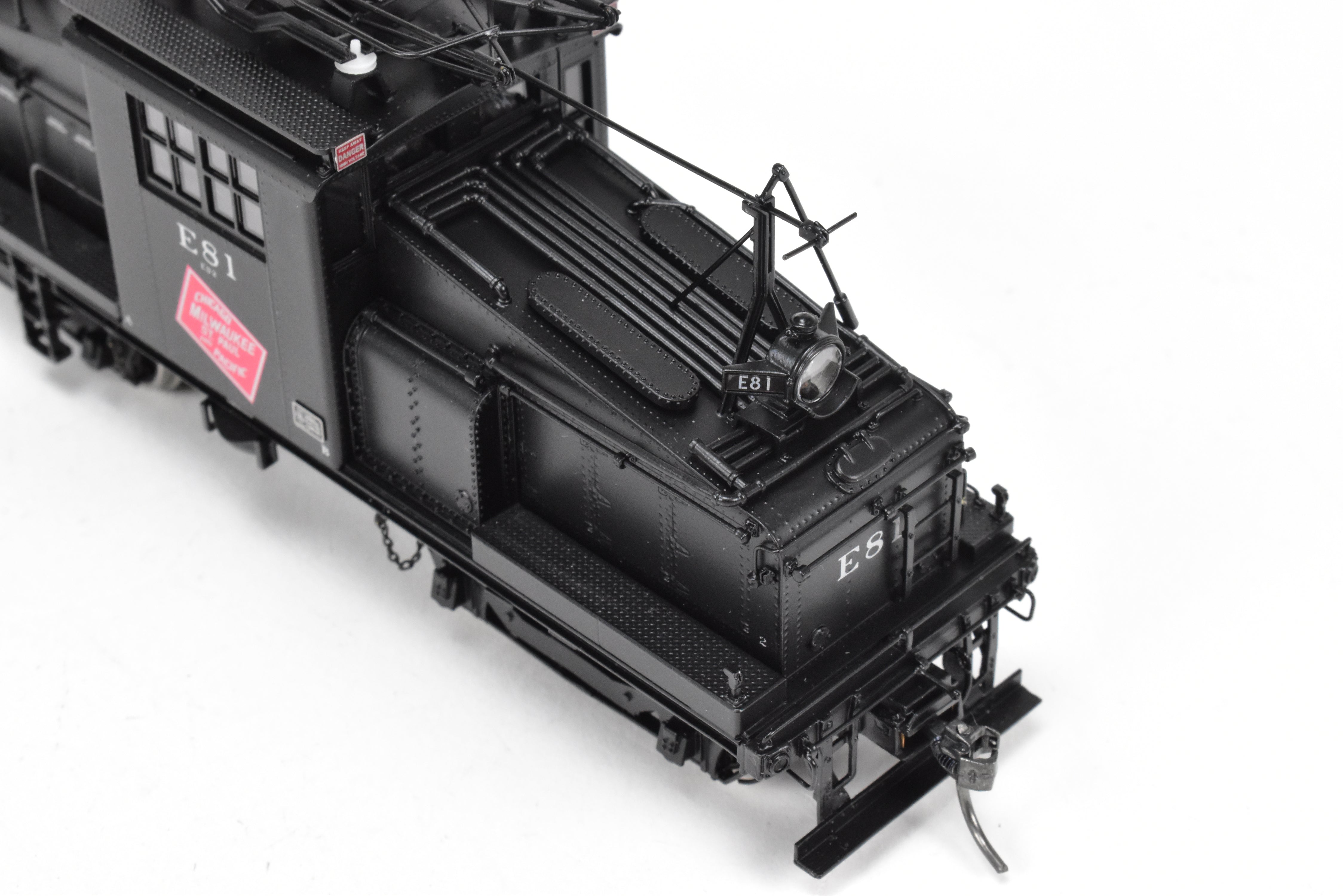 HO Scale Brass Model Train - Overland Models Inc. Milwaukee Road ES - 2 Electric Switcher F/P in Black Color, DCC Ready with New NWSL Gears, Numbered #E81