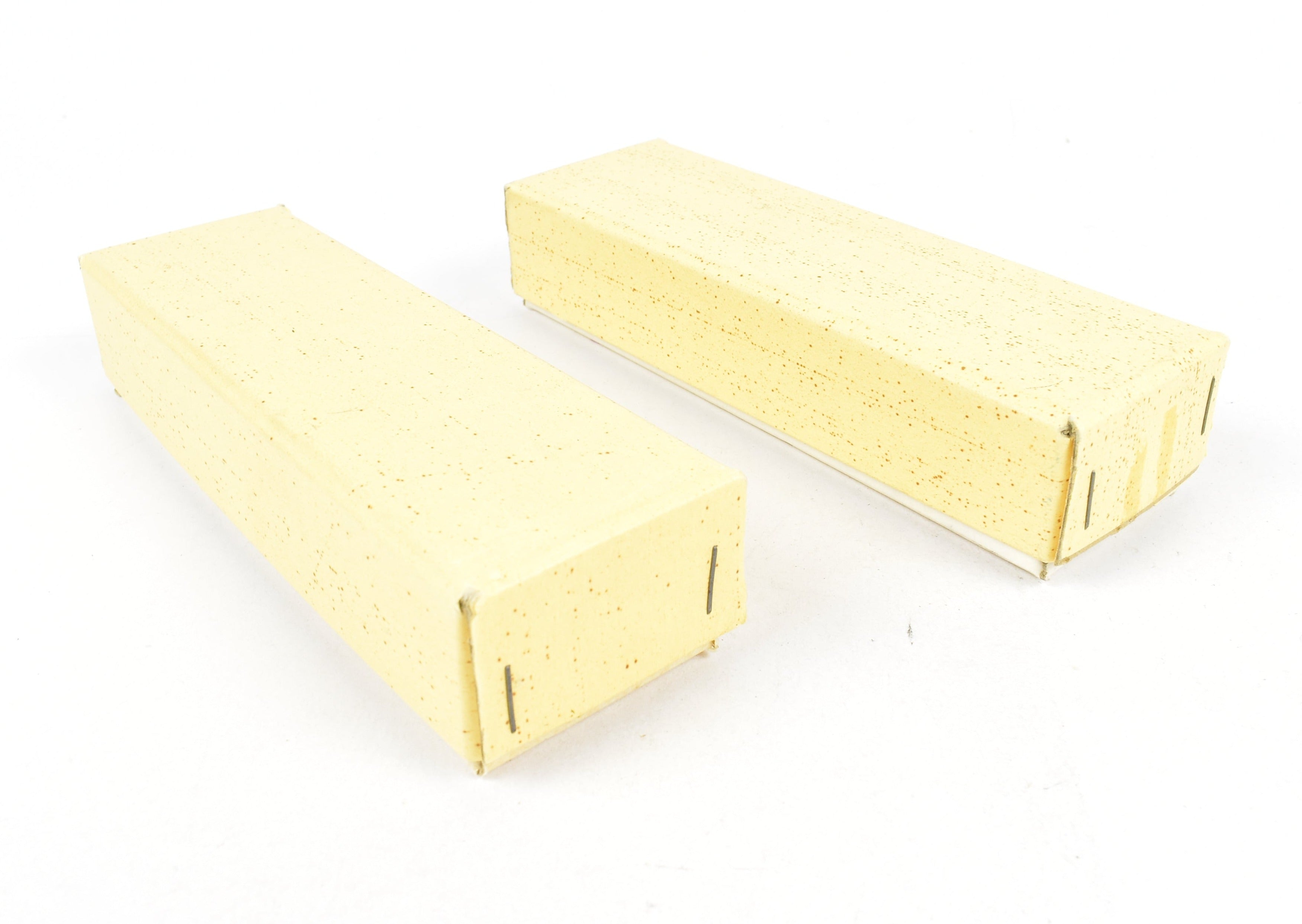 Lot Of 2 HO Brass U.S. Hobbies Beveled Floor Bulkhead Pulpwood Flatcars
