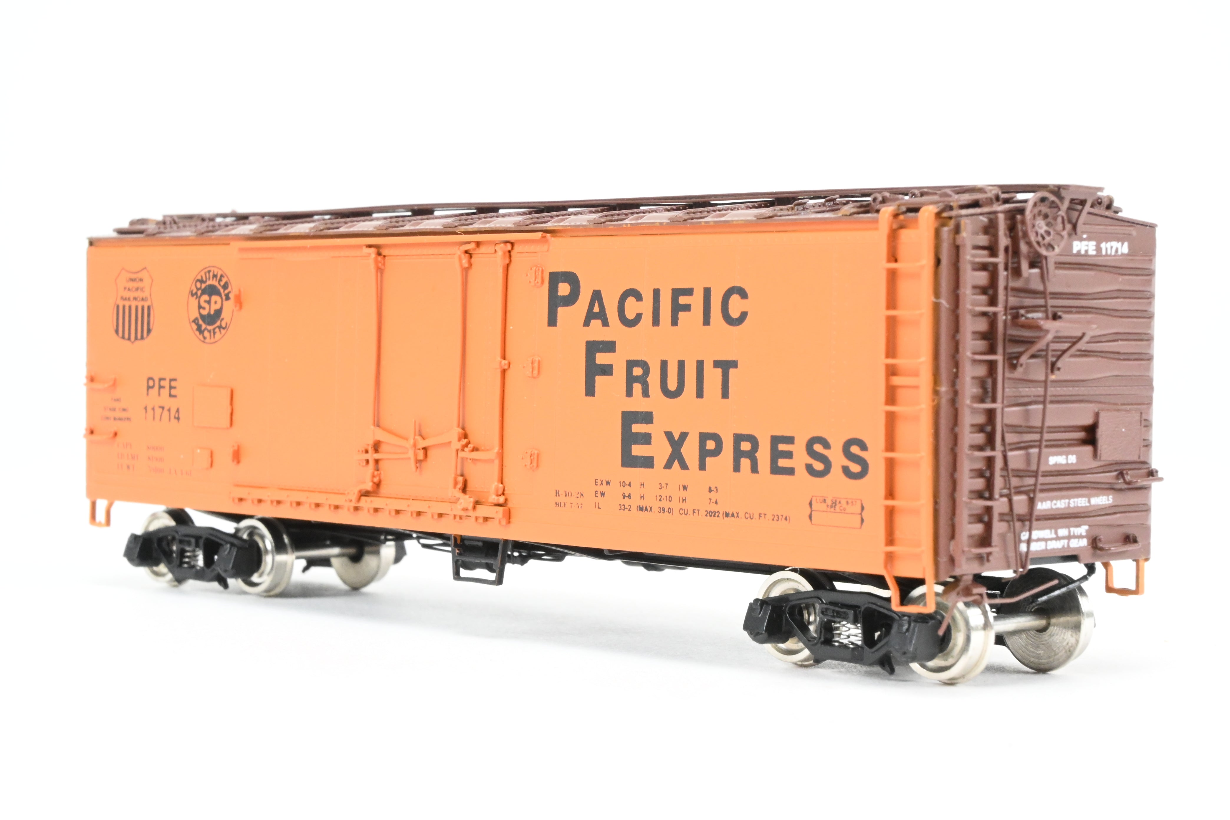 HO Scale Brass CIL Challenger Imports Pacific Fruit Express R - 40 - 28 Ice Refrigerator Car Model, Factory - Finished with Union Pacific and Southern Pacific Insignias, FP #11714