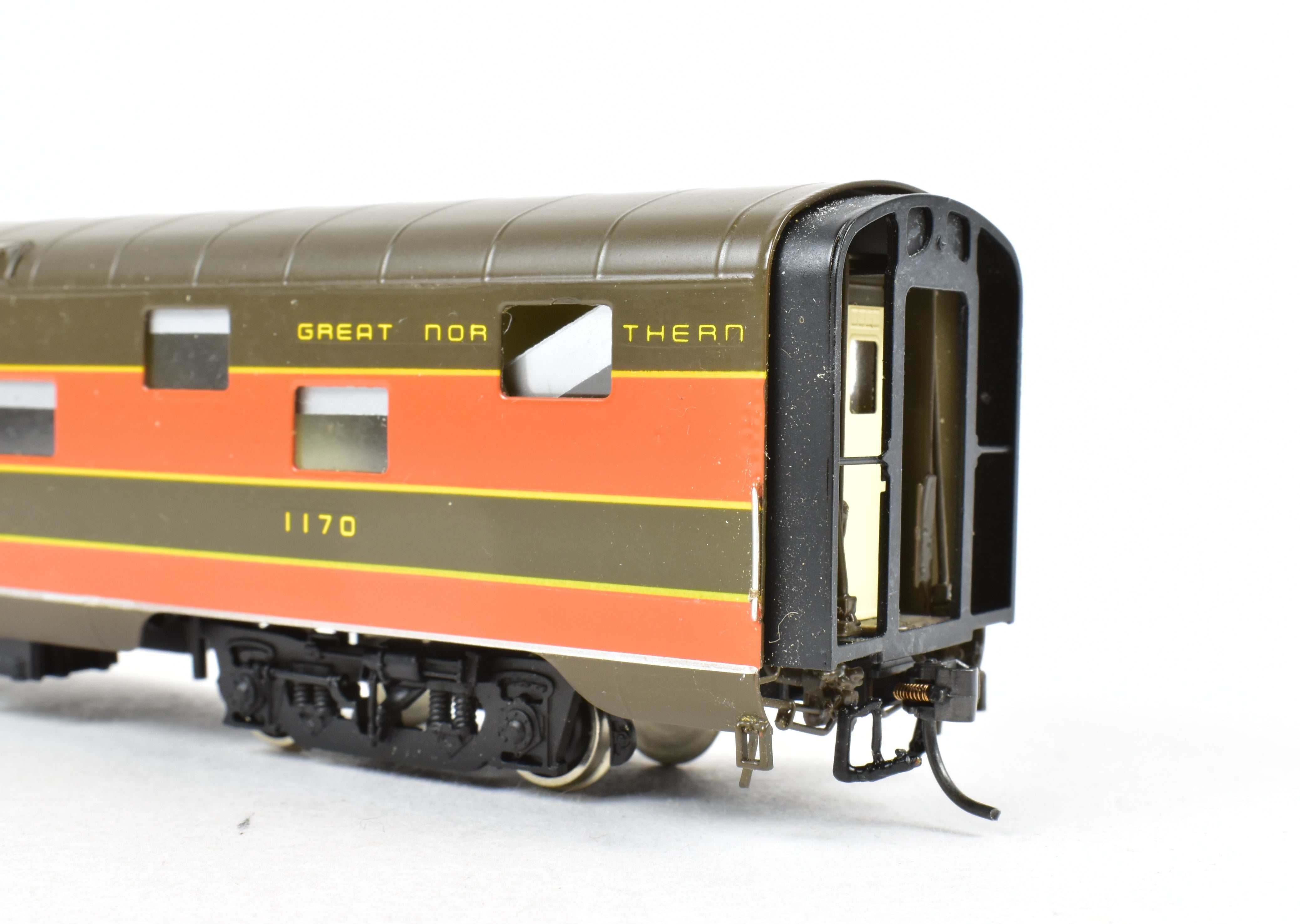 HO Scale Brass Key Imports GN - Great Northern Glacier Series Single Sleeper Car Professionally Painted for Collectors