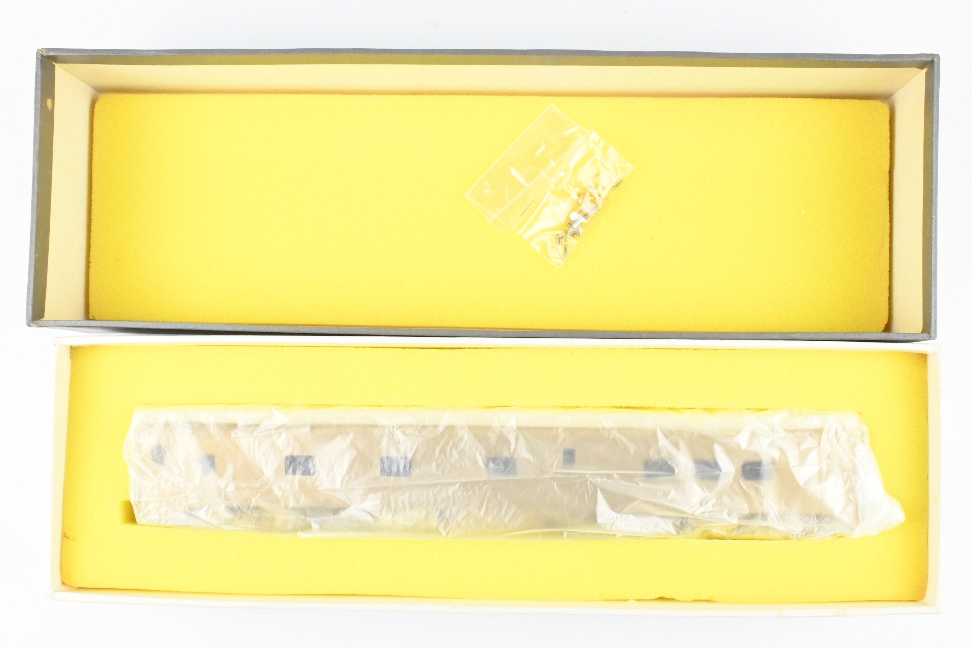 HO Scale Brass NYC New York Central Pullman Lake Series 6 DB - Buffet Lounge Model