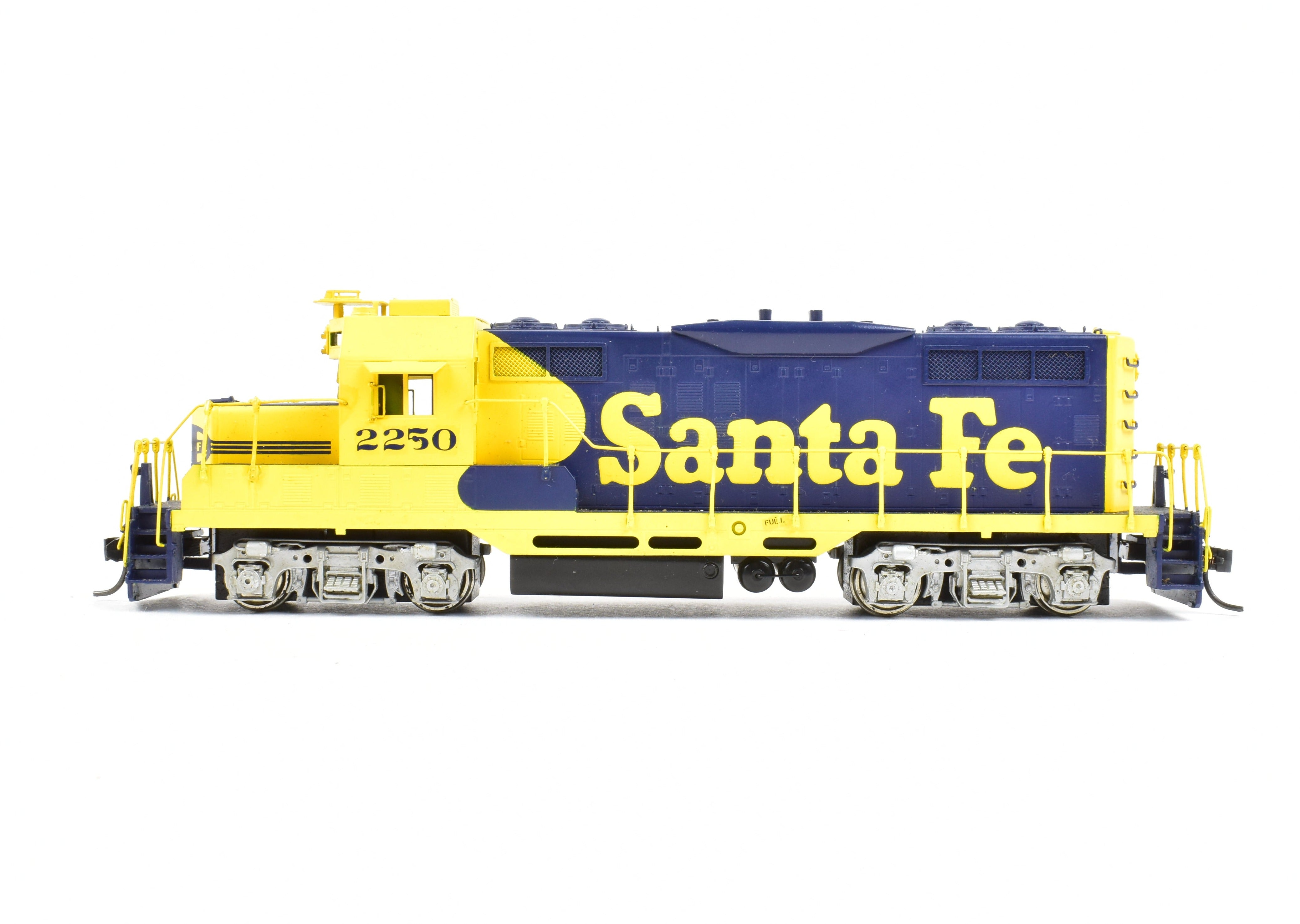 HO Scale Brass Hallmark Model ATSF - Santa Fe EMD GP - 7R Custom - Painted Railroad Locomotive Model