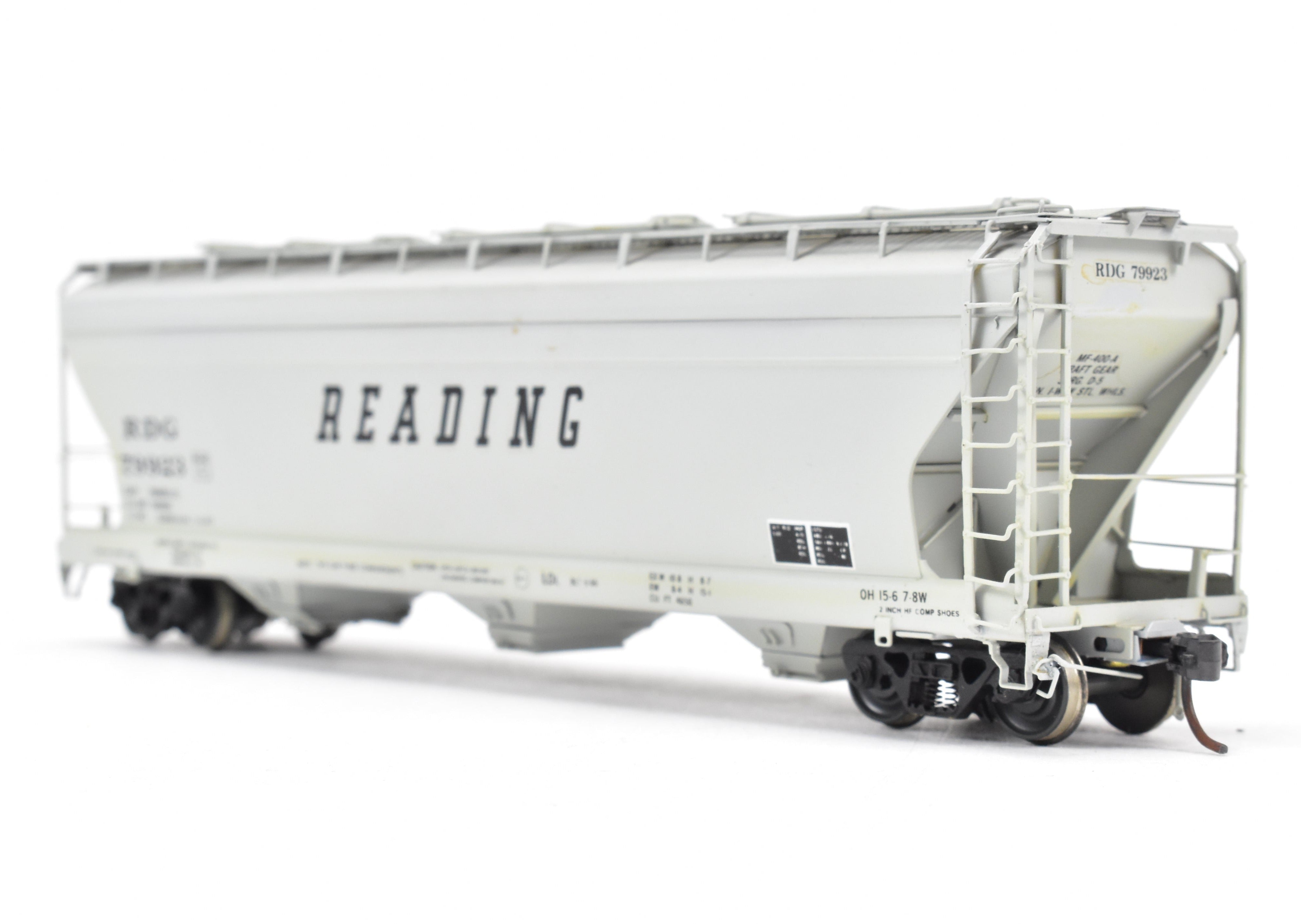 HO Scale Brass Model Train - Overland Models, Inc. (OMI) Reading RDG ACF 3 - Bay Centerflow 4650 Covered Hopper with 3 Long Hatches, CP No. 79923