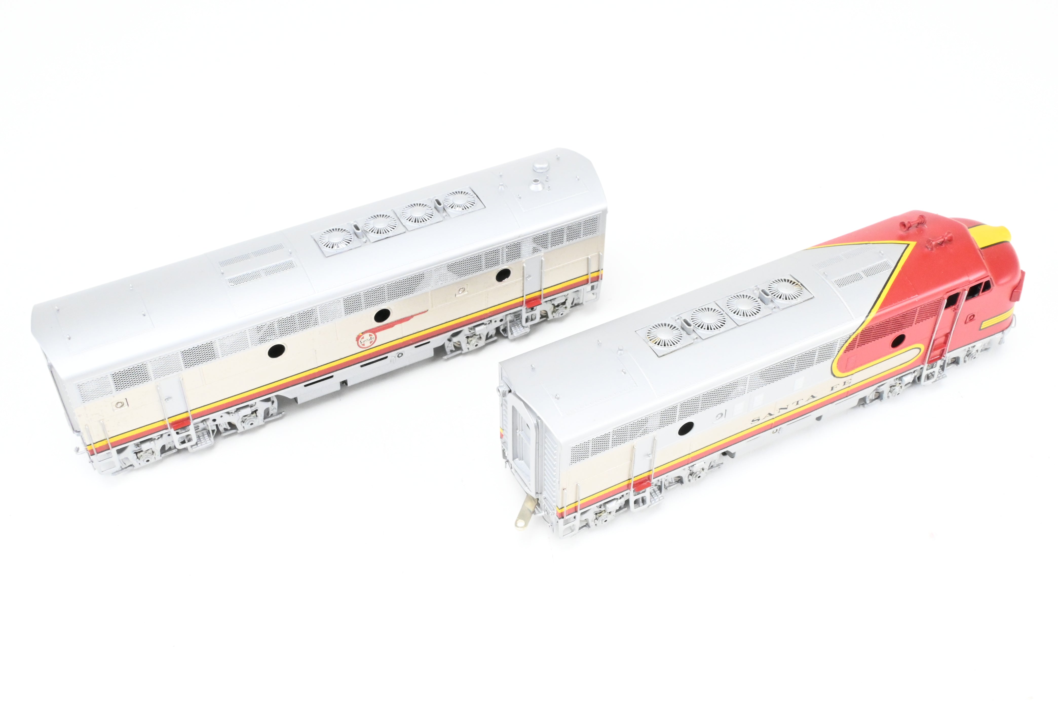 High - Quality HO Scale Brass Oriental Limited ATSF - Santa Fe EMD F3 Phase II/III 1500 HP A/B/B/A Set with Factory - Applied Plating and Painting for Model Train Enthusiasts