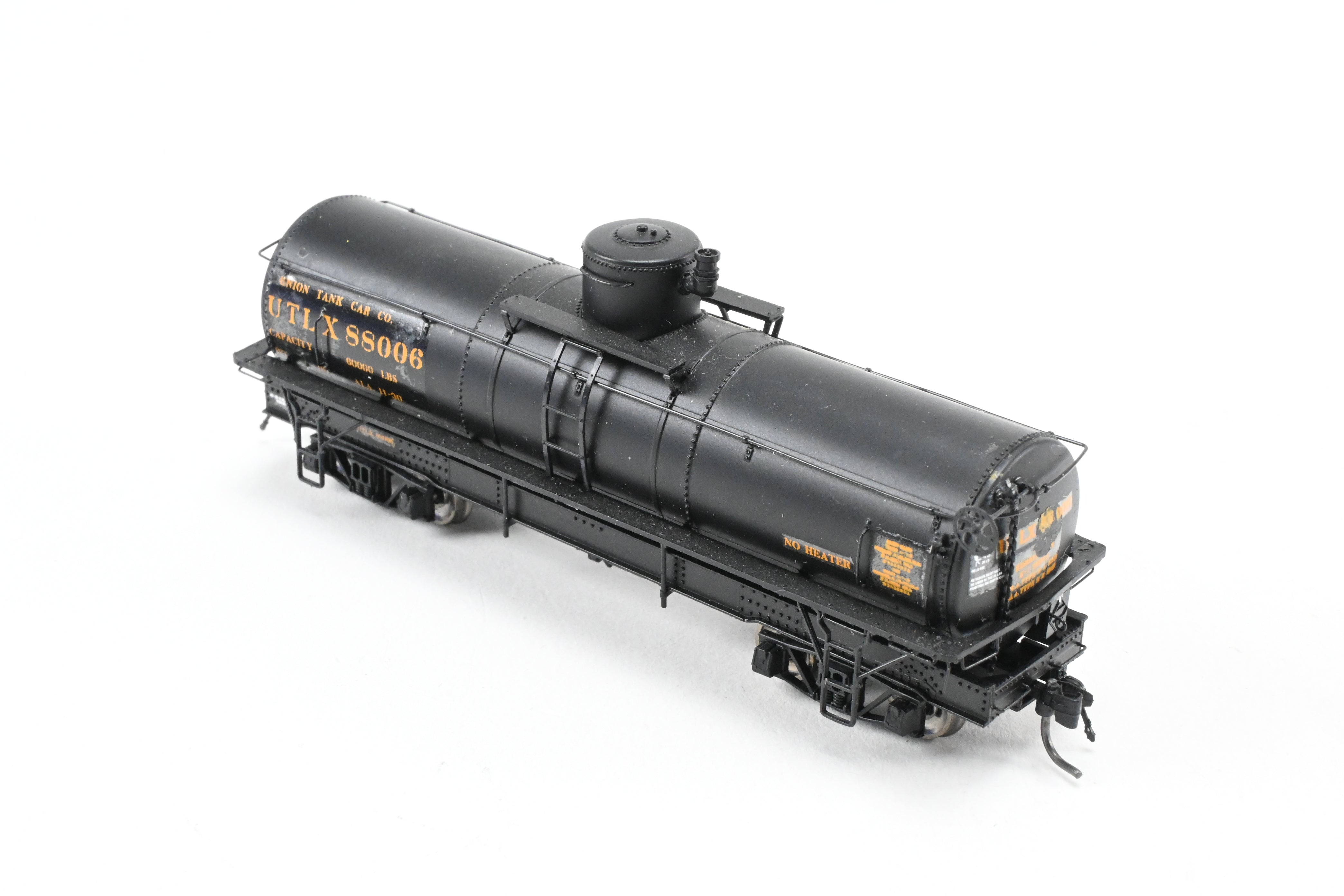 HOn3 Scale Union Tank Lines Narrow Frame Tank Car Model by Blackstone Models - Custom Lettered UTLX No. 88006 with Damaged Parts