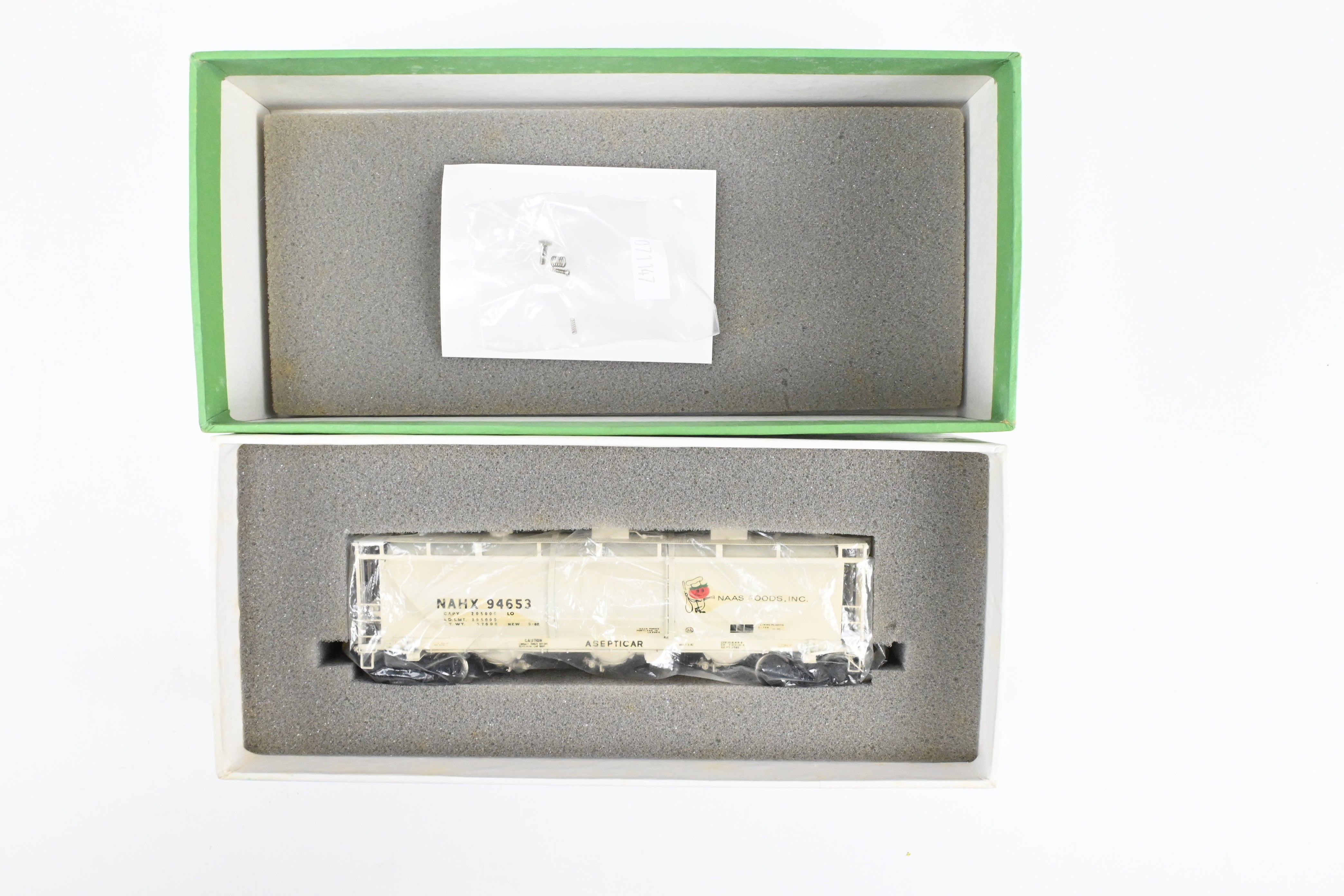 OMI HO Brass North American Hopper CP No. 94653, 1988 Imported Model