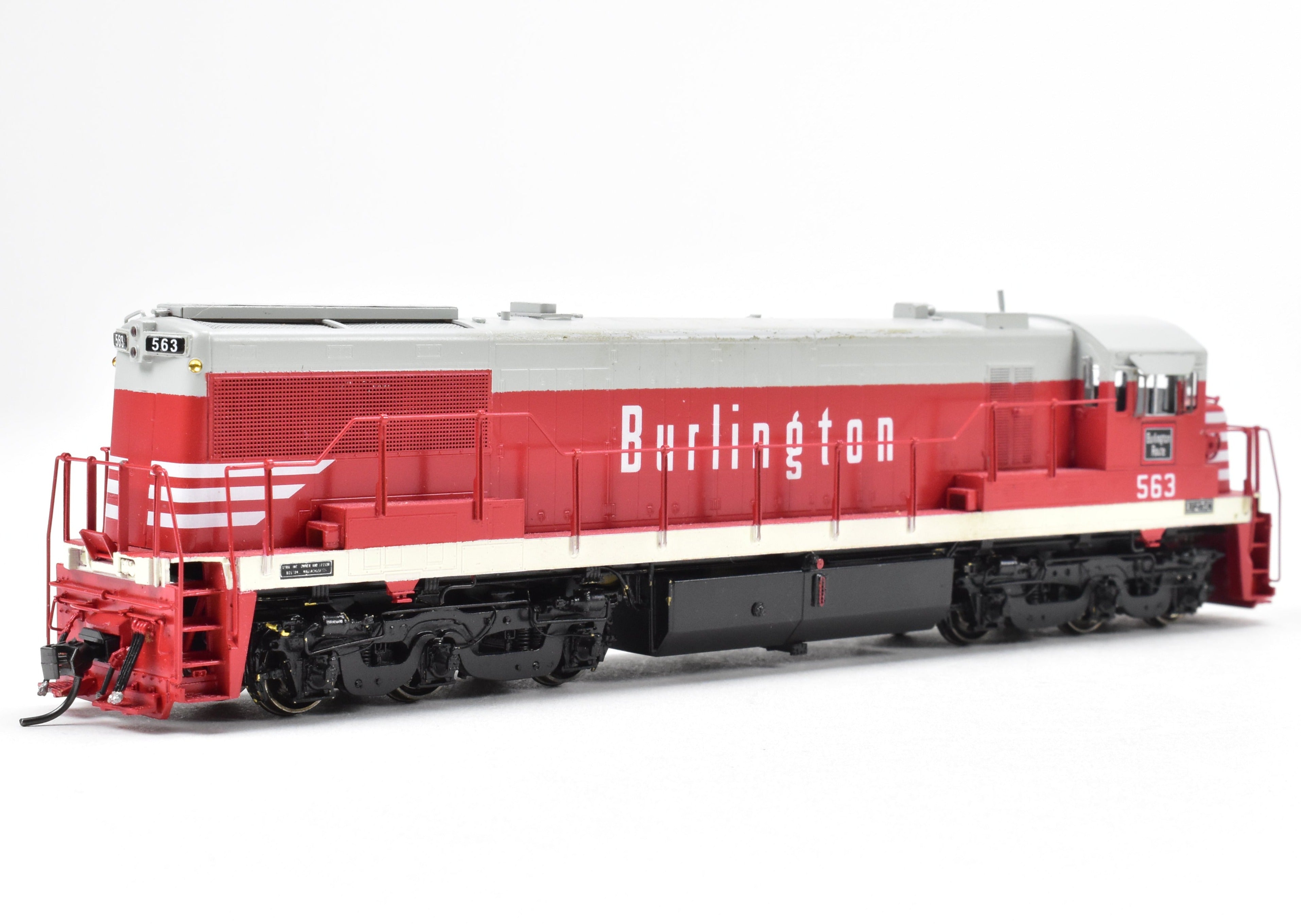 HO Brass OMI CB&Q Burlington Route GE U-28C (U-25C Carbody) Pro-Paint #563