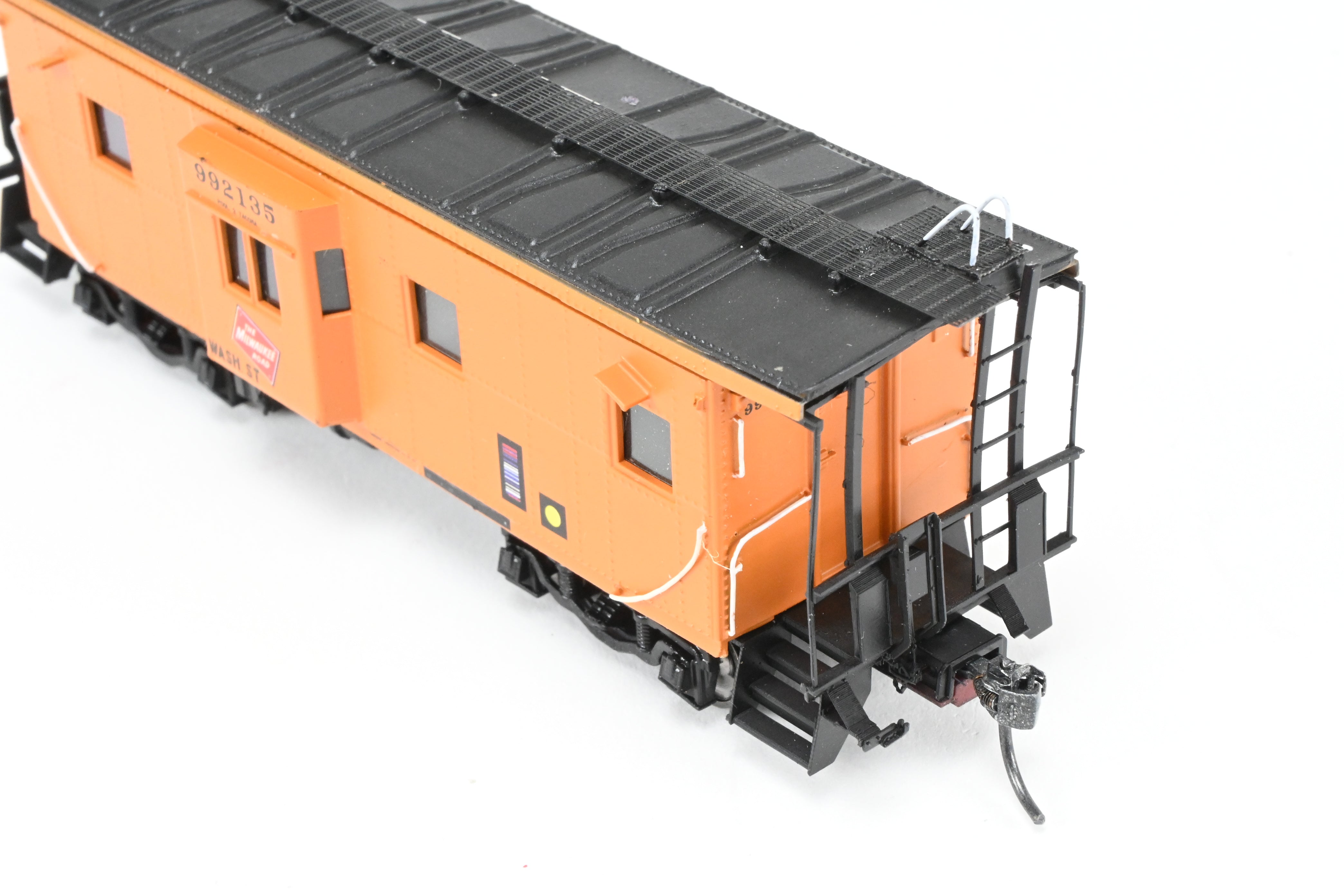 HO Scale Model Railroad - Custom Built 3D Printed Thrall Bay Window Caboose for Milwaukee Road with FP #992135 from Lines West