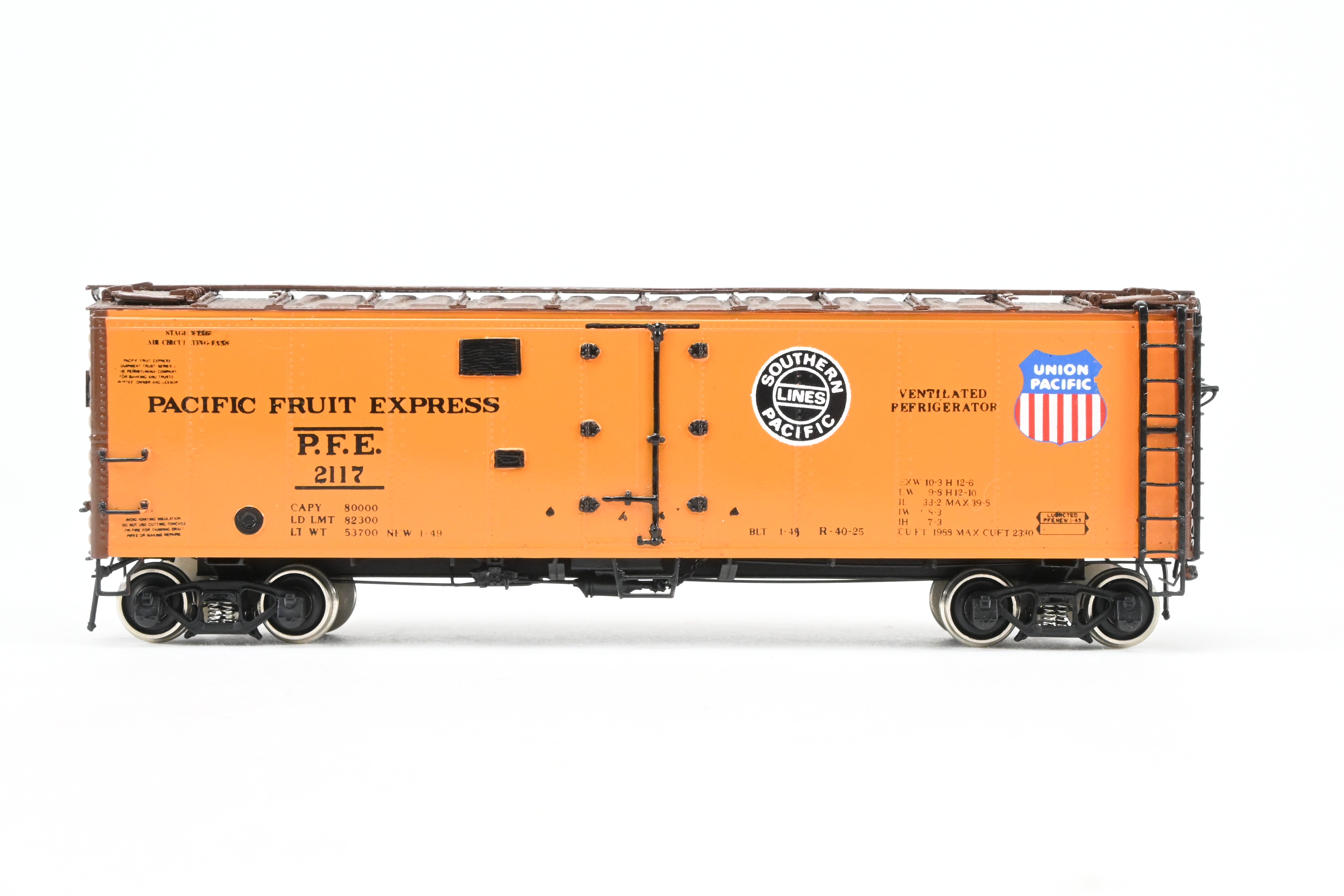 High - Quality HO Scale Brass Challenger Imports CIL Pacific Fruit Express R - 40 - 25 Refrigerator Car Model FP #2117