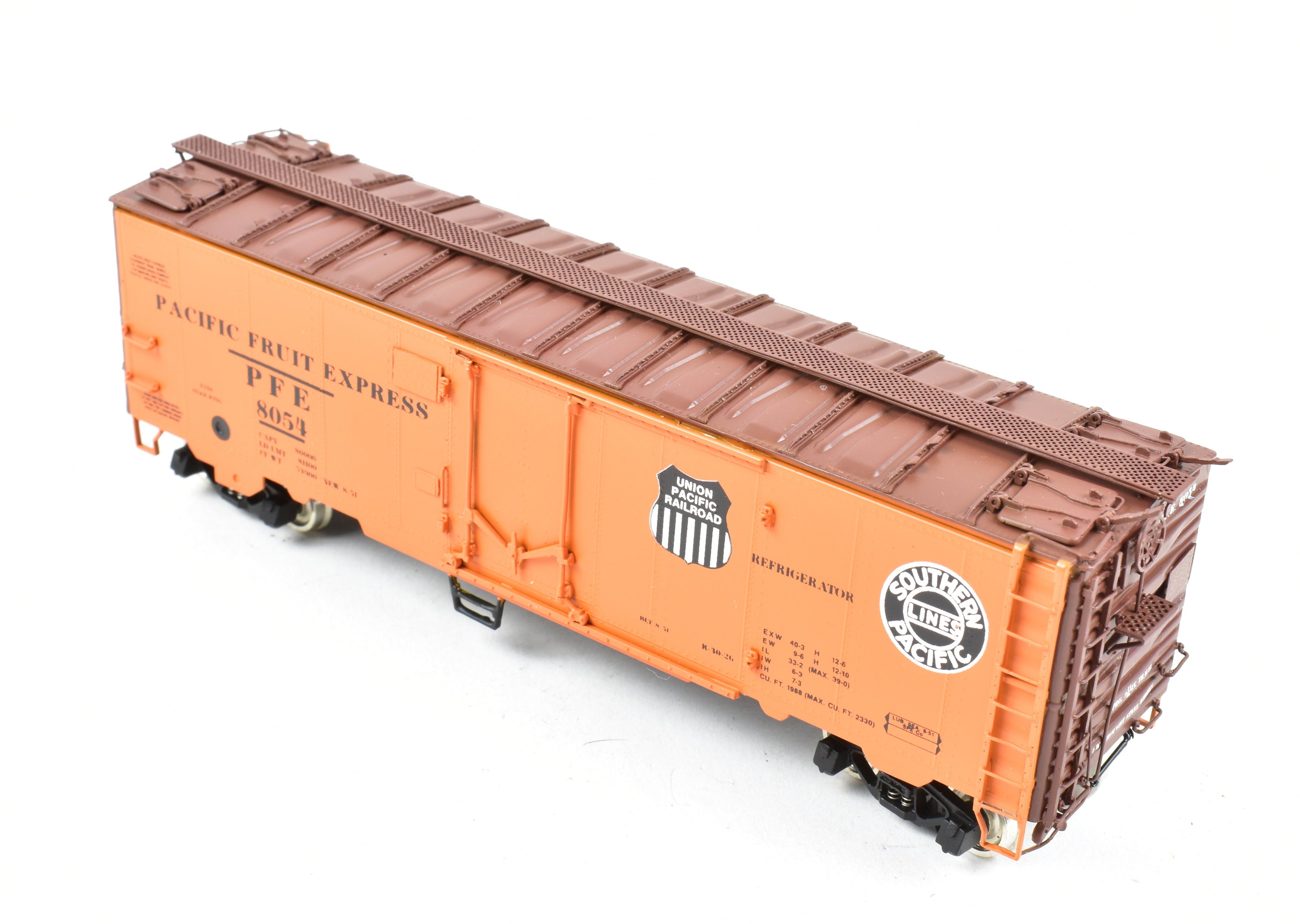 HO Brass Challenger Imports PFE Pacific Fruit Express R-40-26 #8054 Refrigerator Car