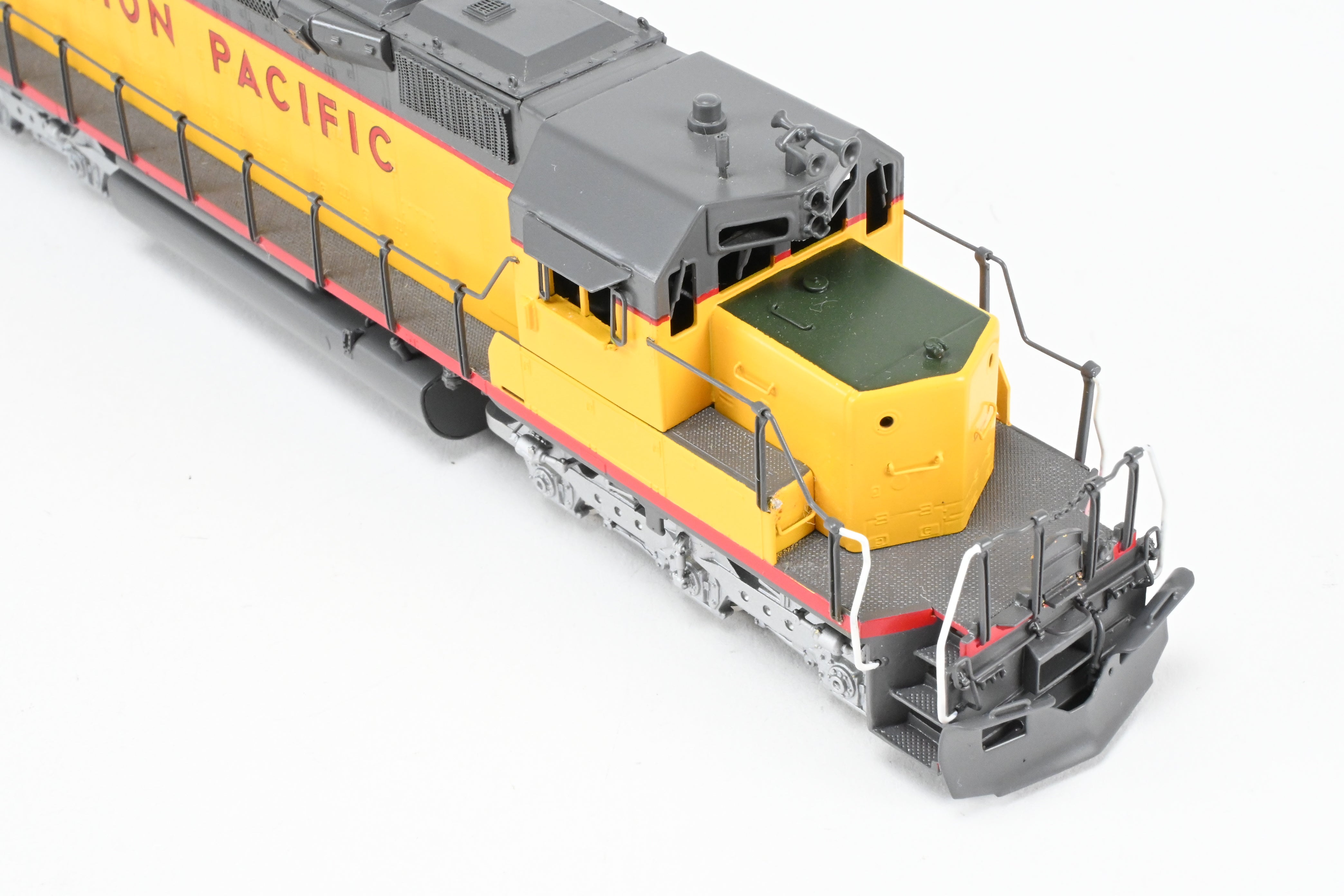 HO Scale Brass E&P Associates Union Pacific EMD SD40-2 Phase III Freight Locomotive Model, Factory Painted in UP Yellow and Gray, Lettered but Without Number