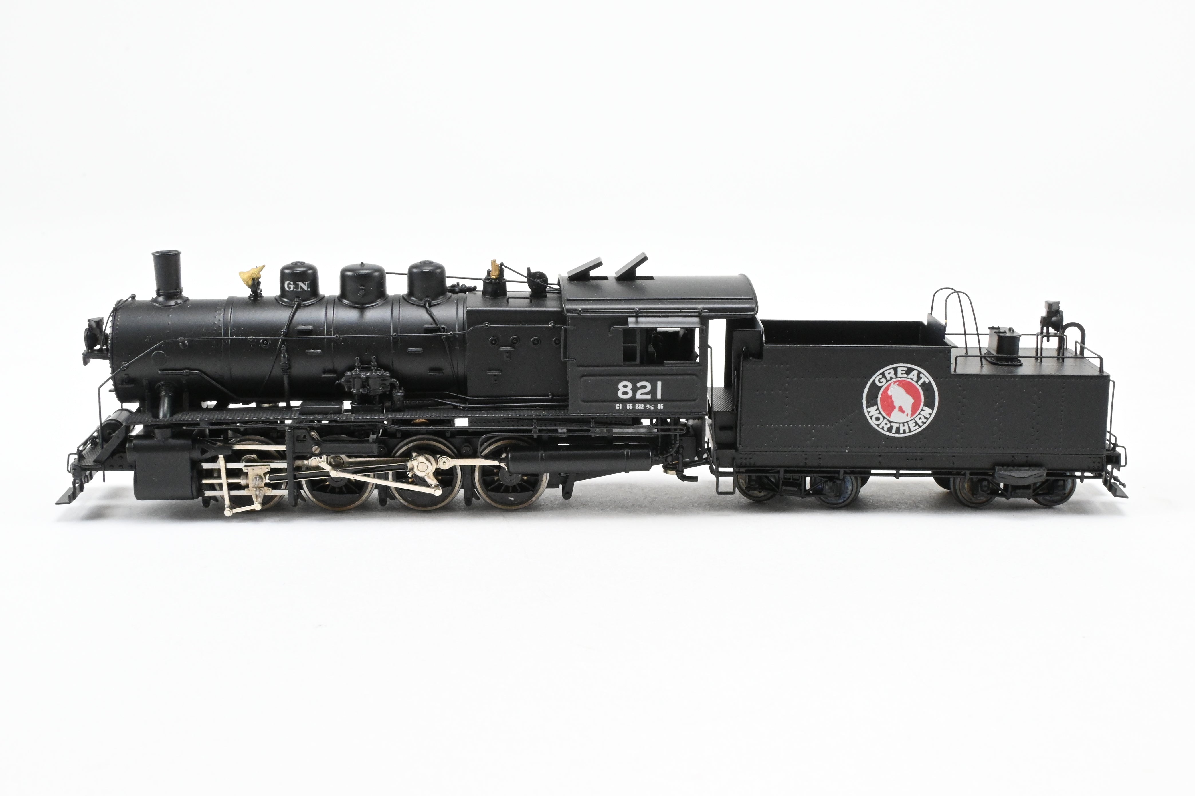 HO Scale Brass Model Train - PFM - Tenshodo Great Northern C - 1 0 - 8 - 0 Switcher Factory Painted Locomotive #821 with TPE Suspension from 1985 Production Run
