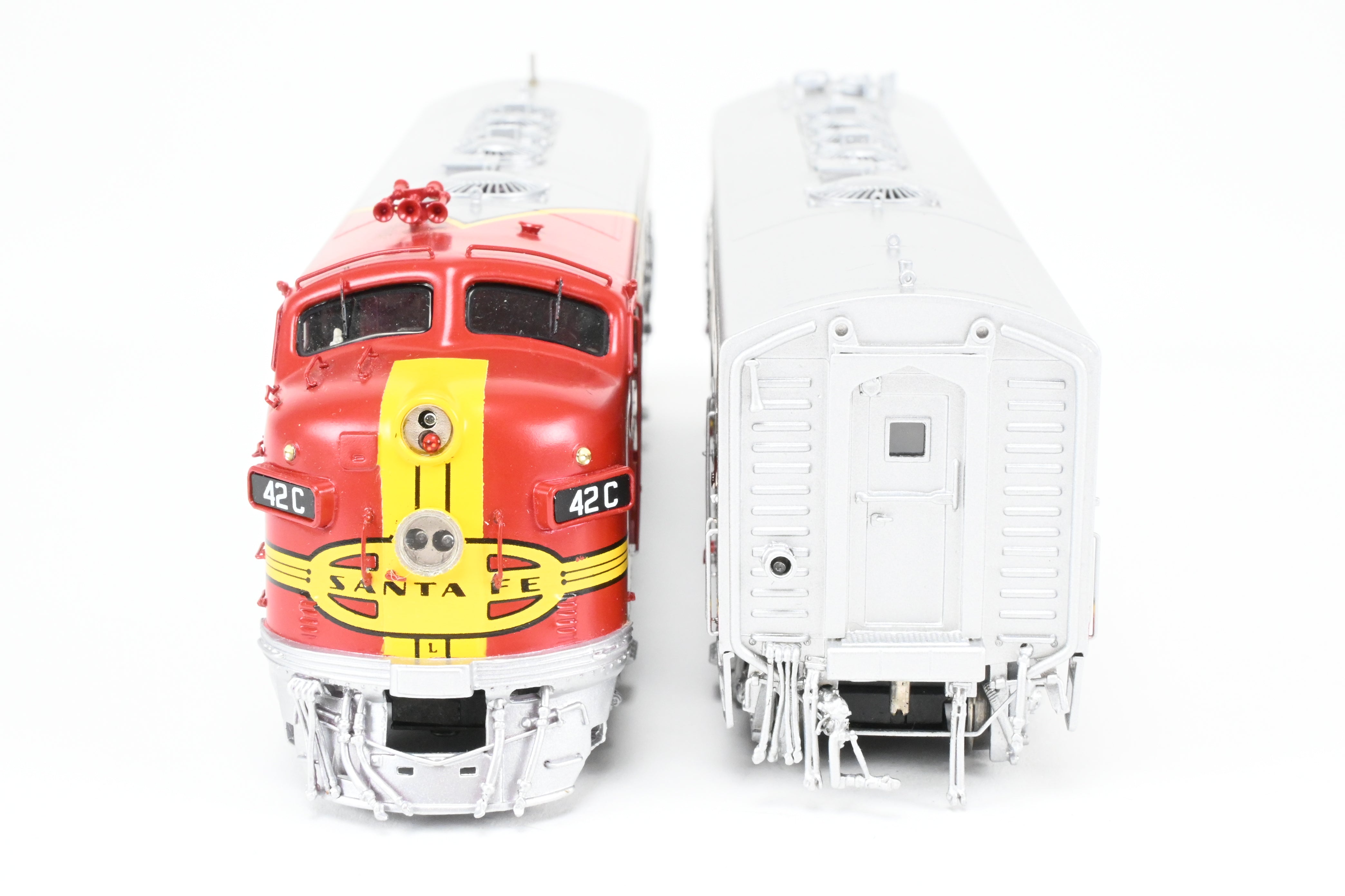 HO Scale Brass Model Train Set - Overland Models Inc. ATSF - Santa Fe EMD F7 A - B - B - A Set #1 (1950's Era FP) with Cars #42L, 42A, 42B, 42C