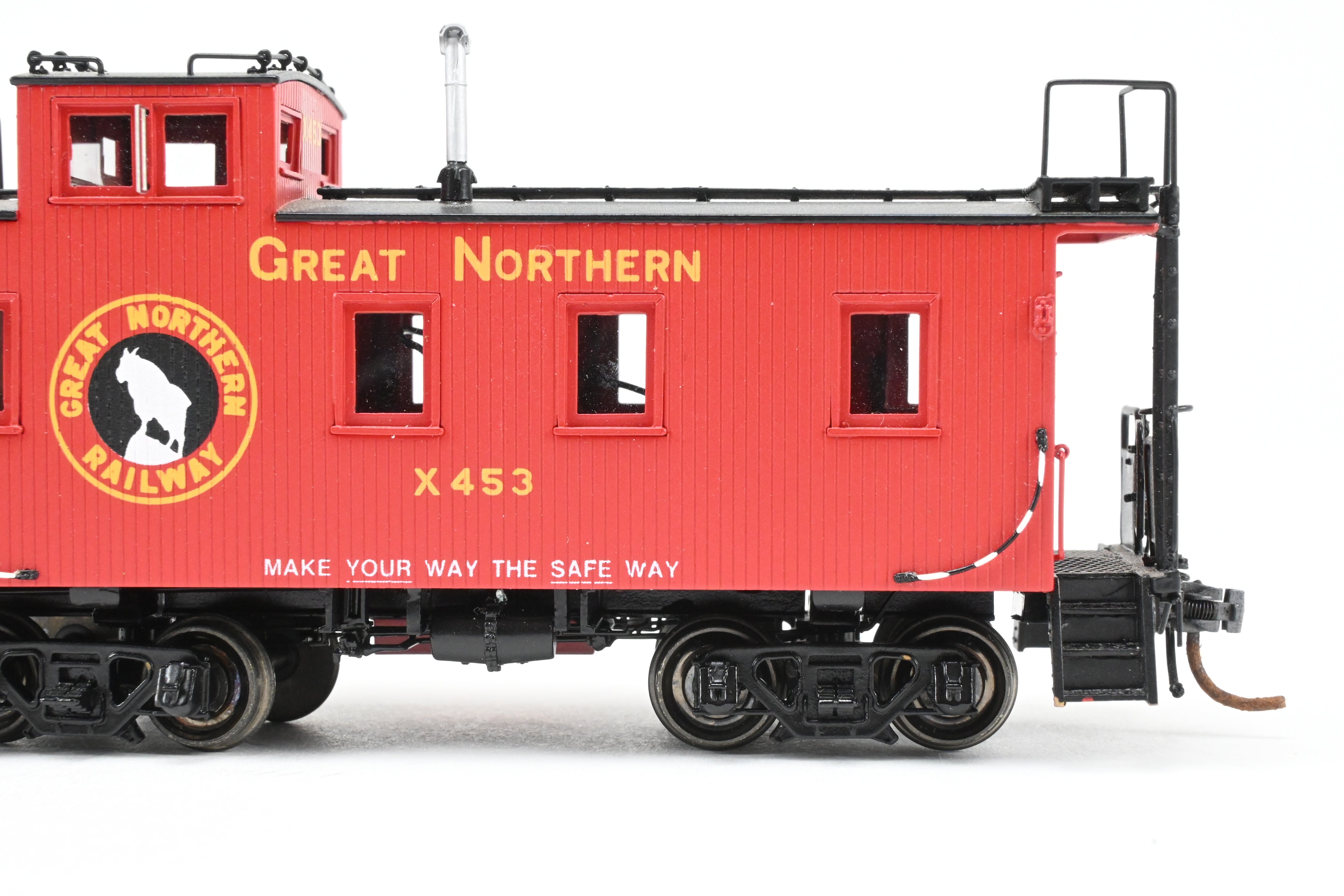 HO Scale Brass 25' Wood Caboose by Challenger Imports with Marker Lights