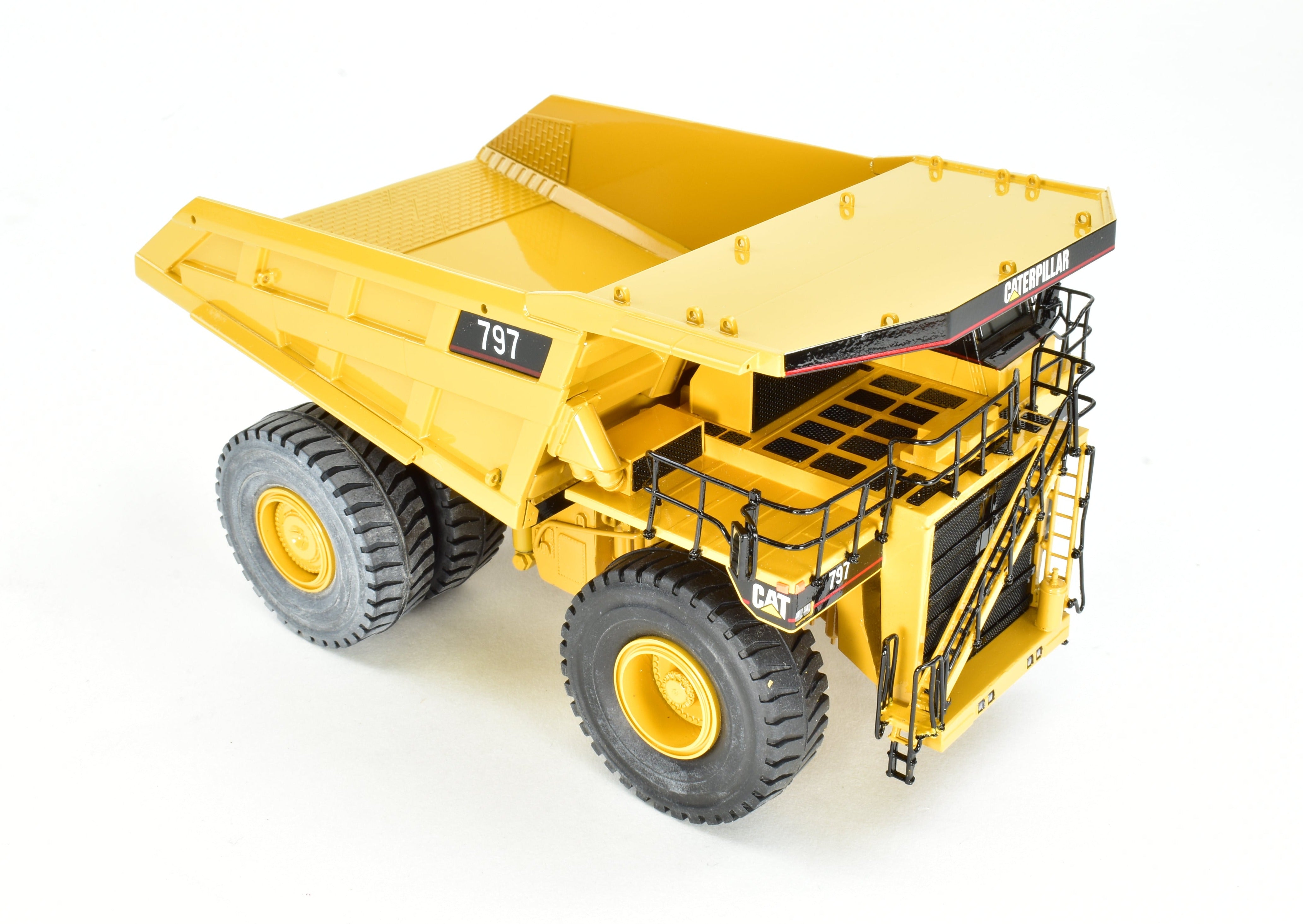 High - Quality HO Scale Brass Construction Caterpillar 797 Mining Truck Model by CCM