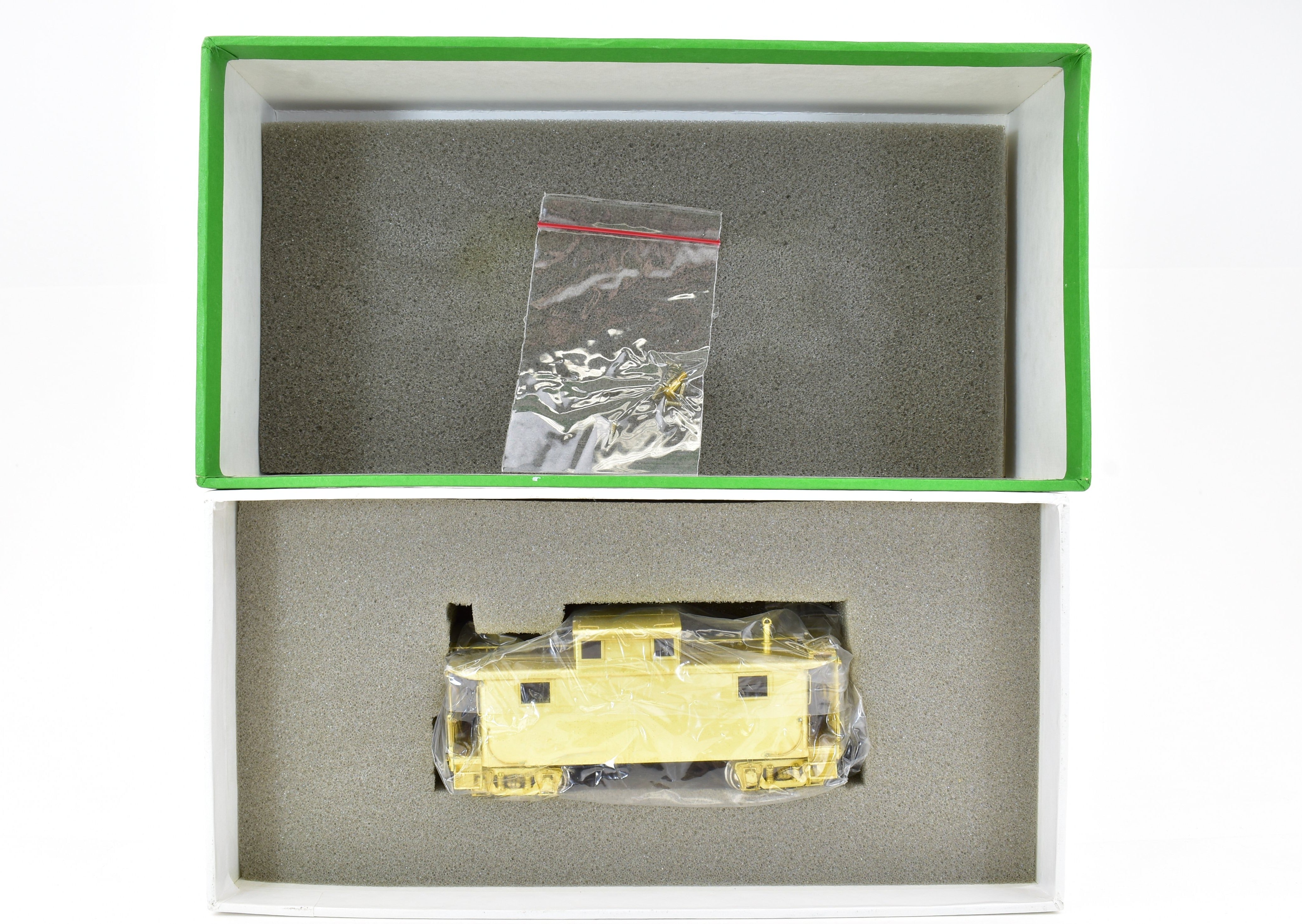 HO Scale Brass OMI - Overland Models, Inc. New Haven NH - NE-2 Caboose from C500 to C505 for Model Train Enthusiasts