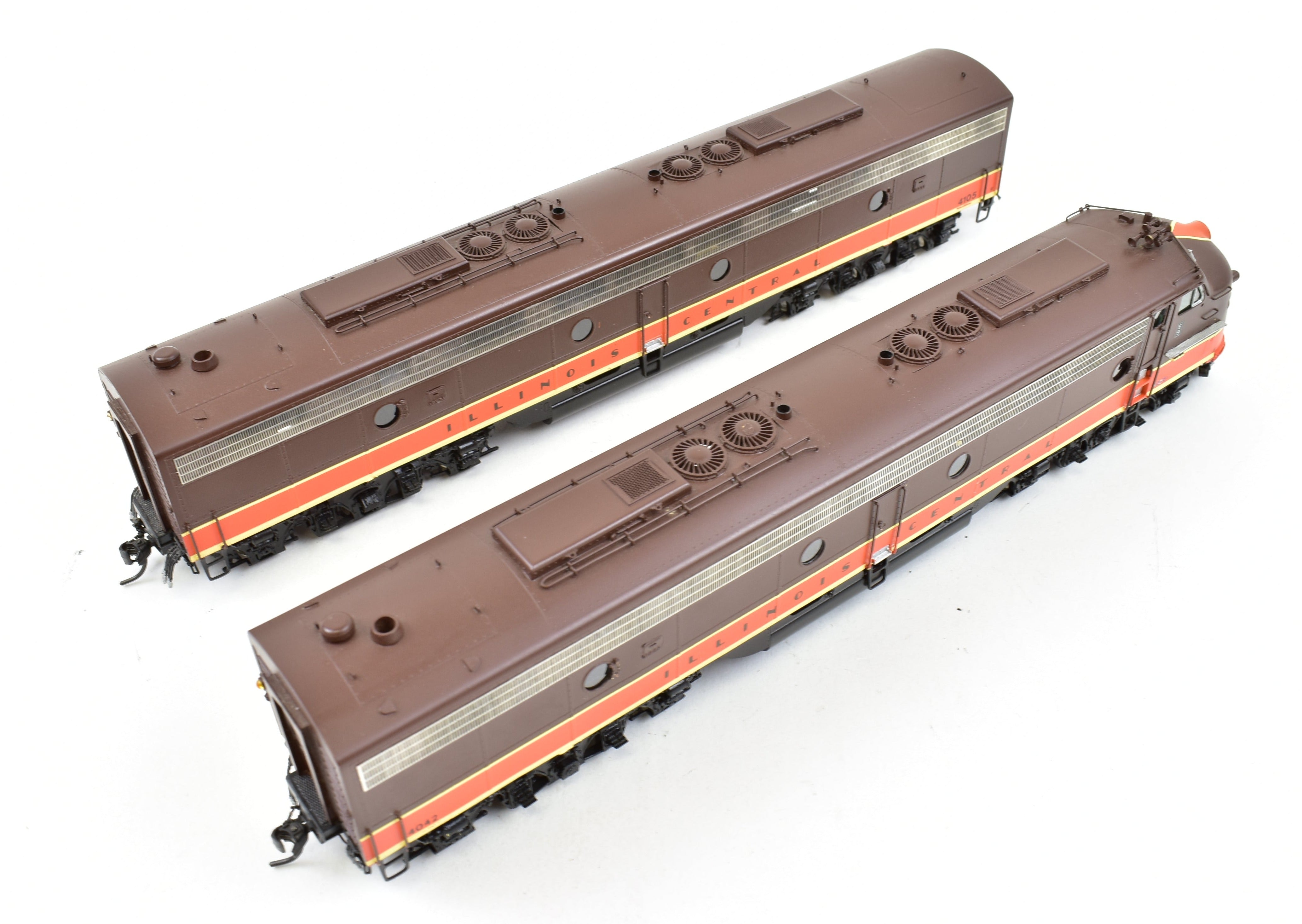 Overland Models IC Illinois Central EMD E9 - A & E8 - B Set, Pro - Painted, ReBoxx