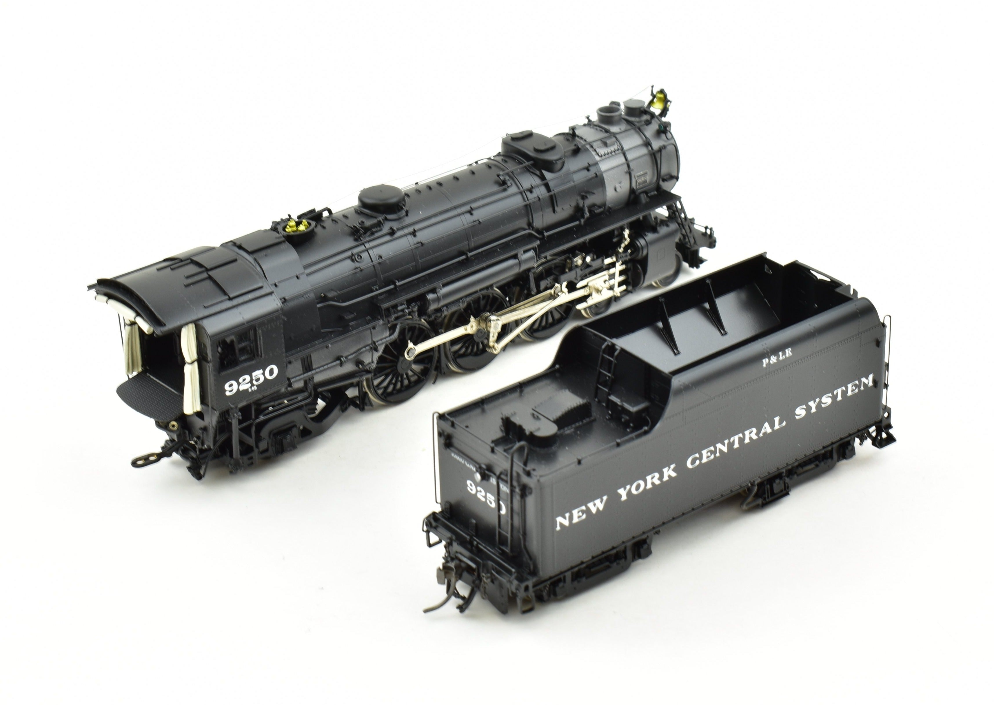 High - Quality HO Scale Brass Conventional Key Imports P&LE - Pittsburgh & Lake Erie K - 6b 4 - 6 - 2 Pacific Steam Locomotive FP #9250 Model