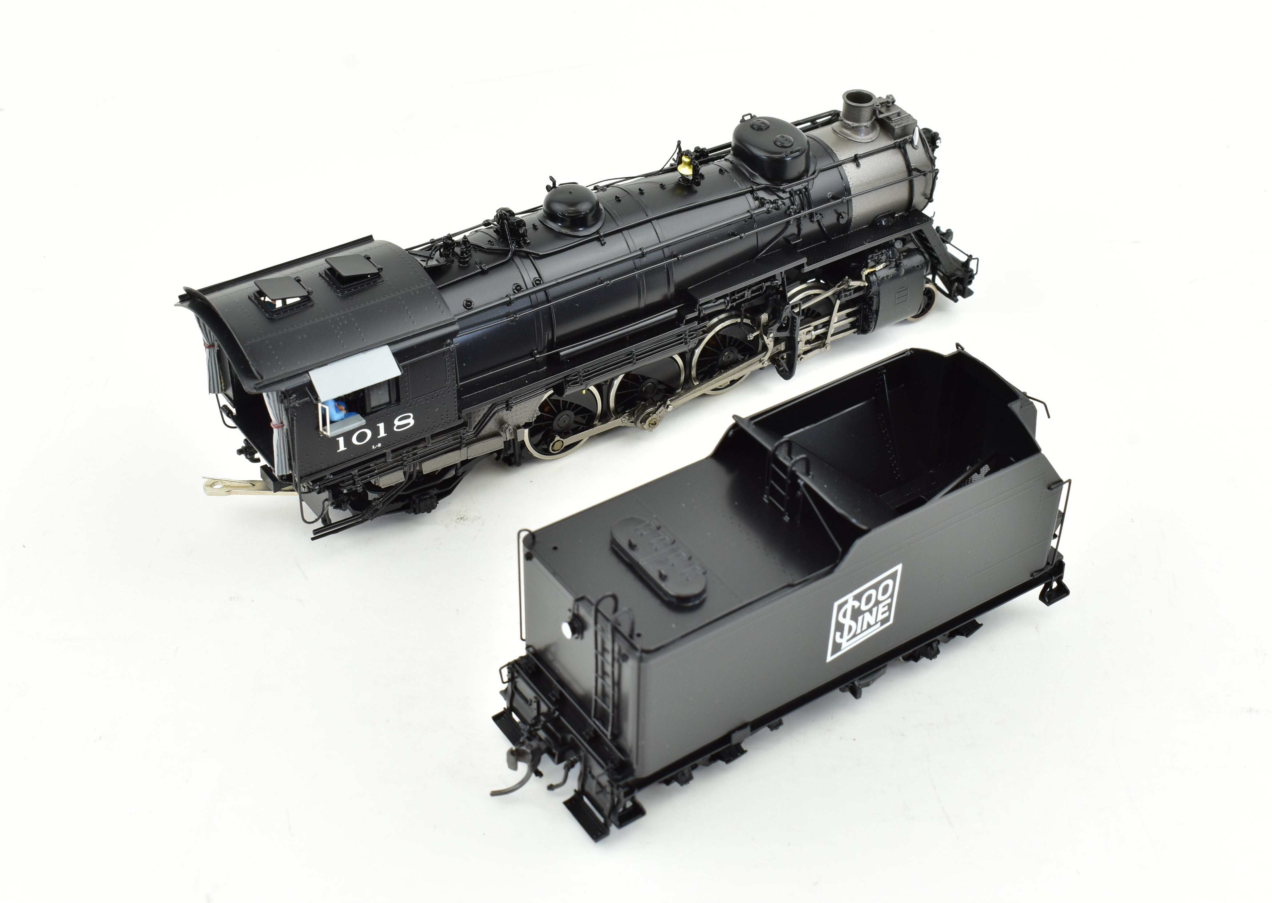 HO Scale Brass Model Train - Division Point Soo Line L2 2-8-2 Factory Painted Locomotive with #1018 Design