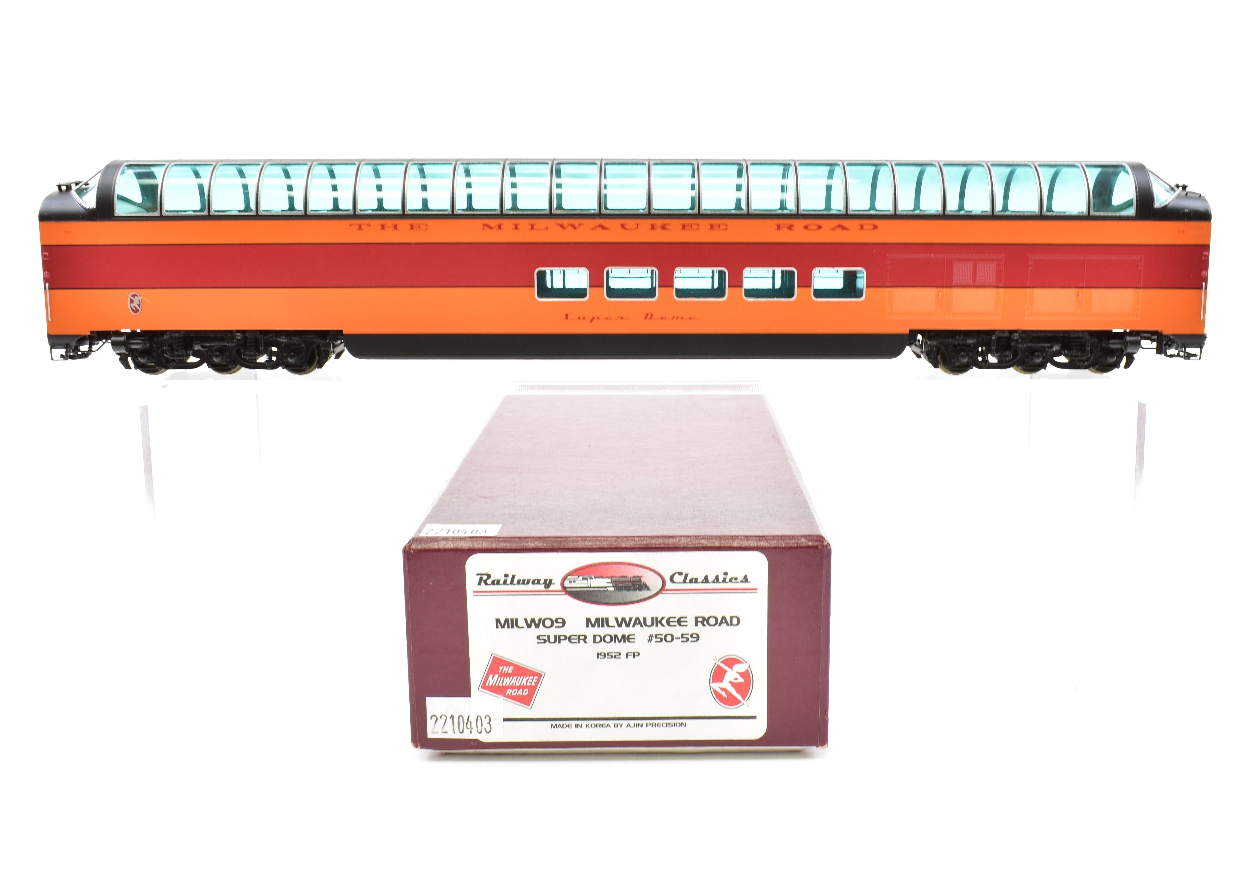 High - Quality HO Scale Brass Railway Classics Model of MILW - Milwaukee Road Super Dome Factory Painted with Road Number 55