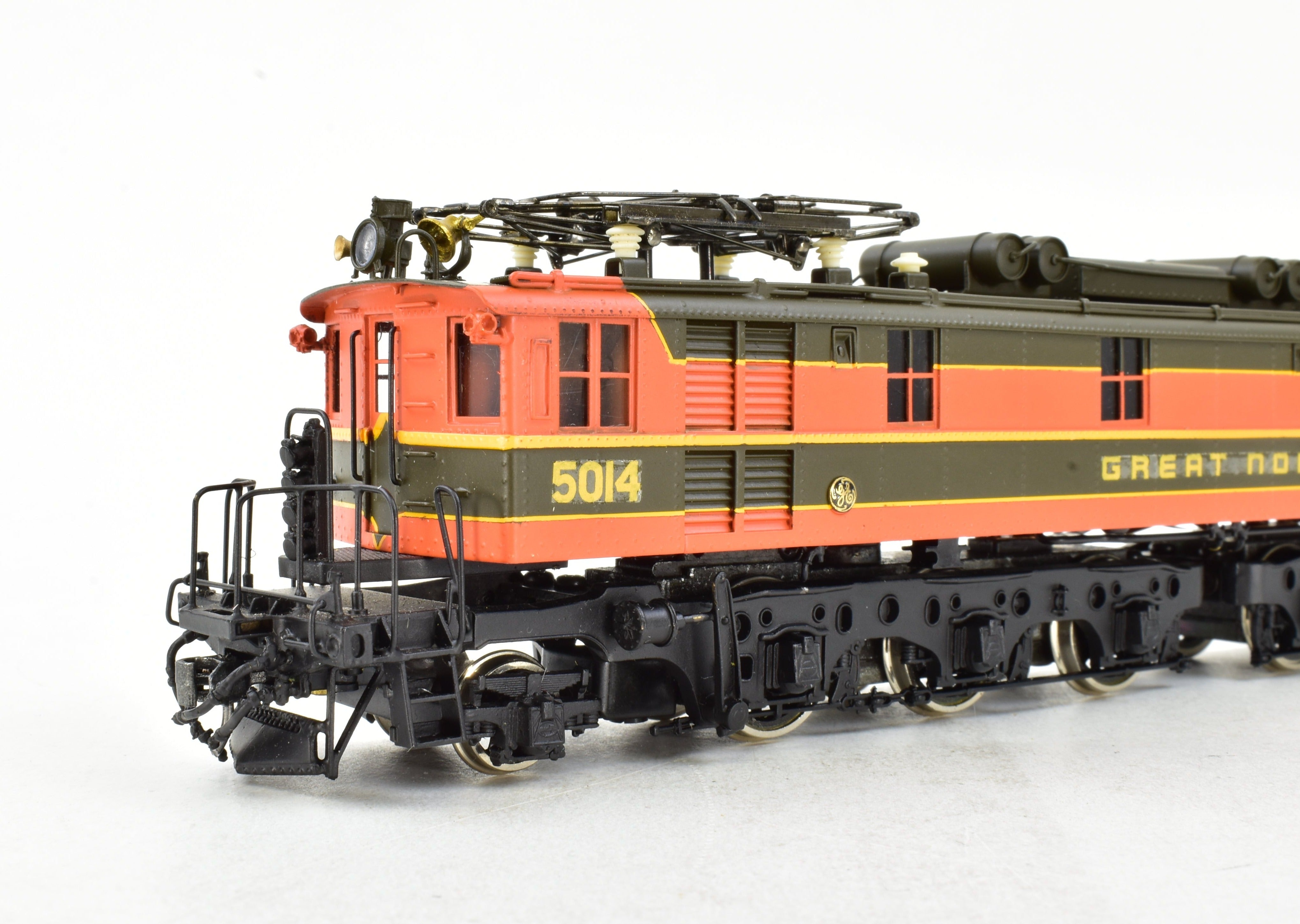 HO Scale Brass Tenshodo GN - Great Northern Y - 1 Electric Locomotive Model from 1978 - 1980 Run in FP Empire Builder Scheme No. 5014