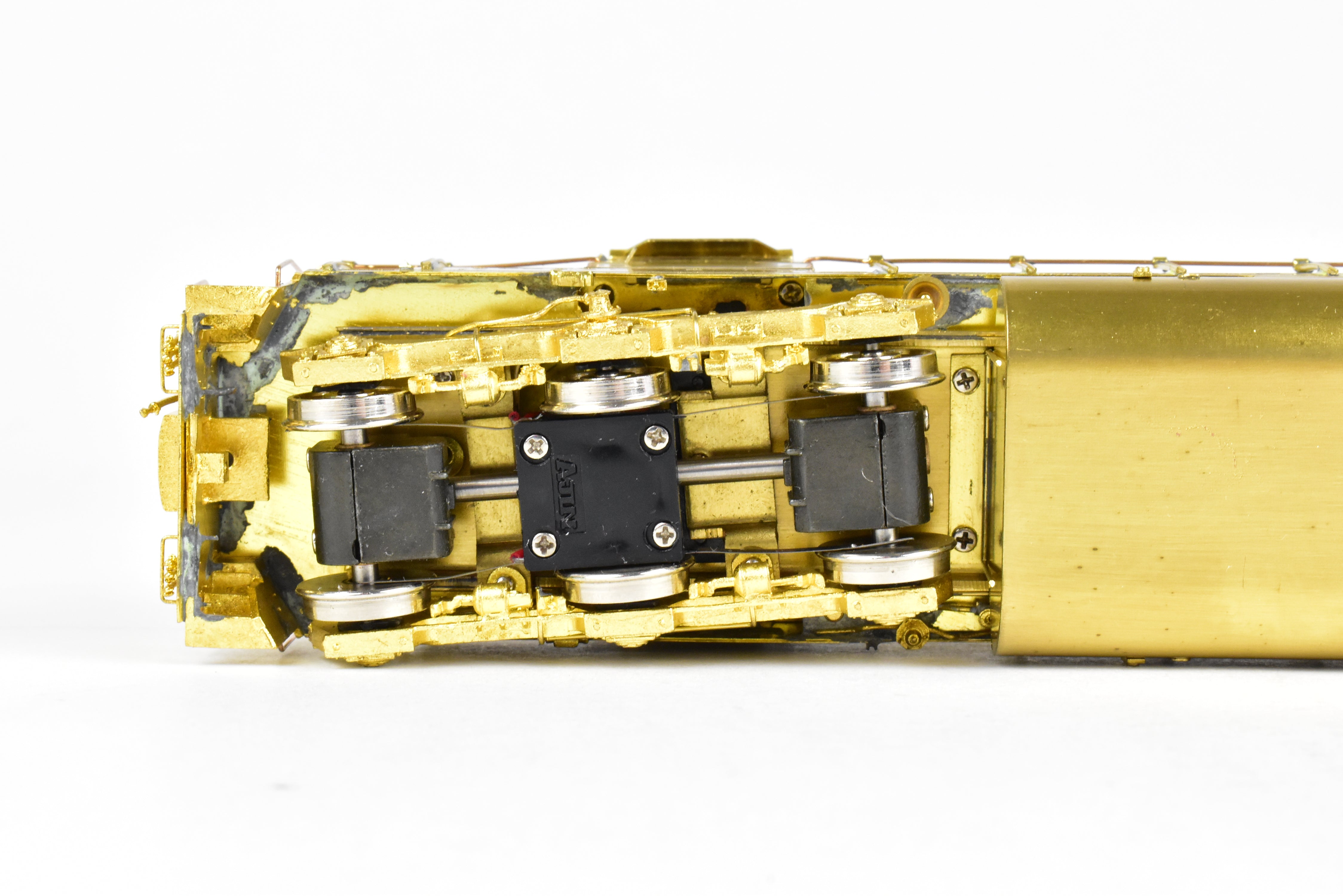 HO Scale Brass ATSF - Santa Fe EMD SD40U Models #5000 - 5019 by Overland Models Inc.