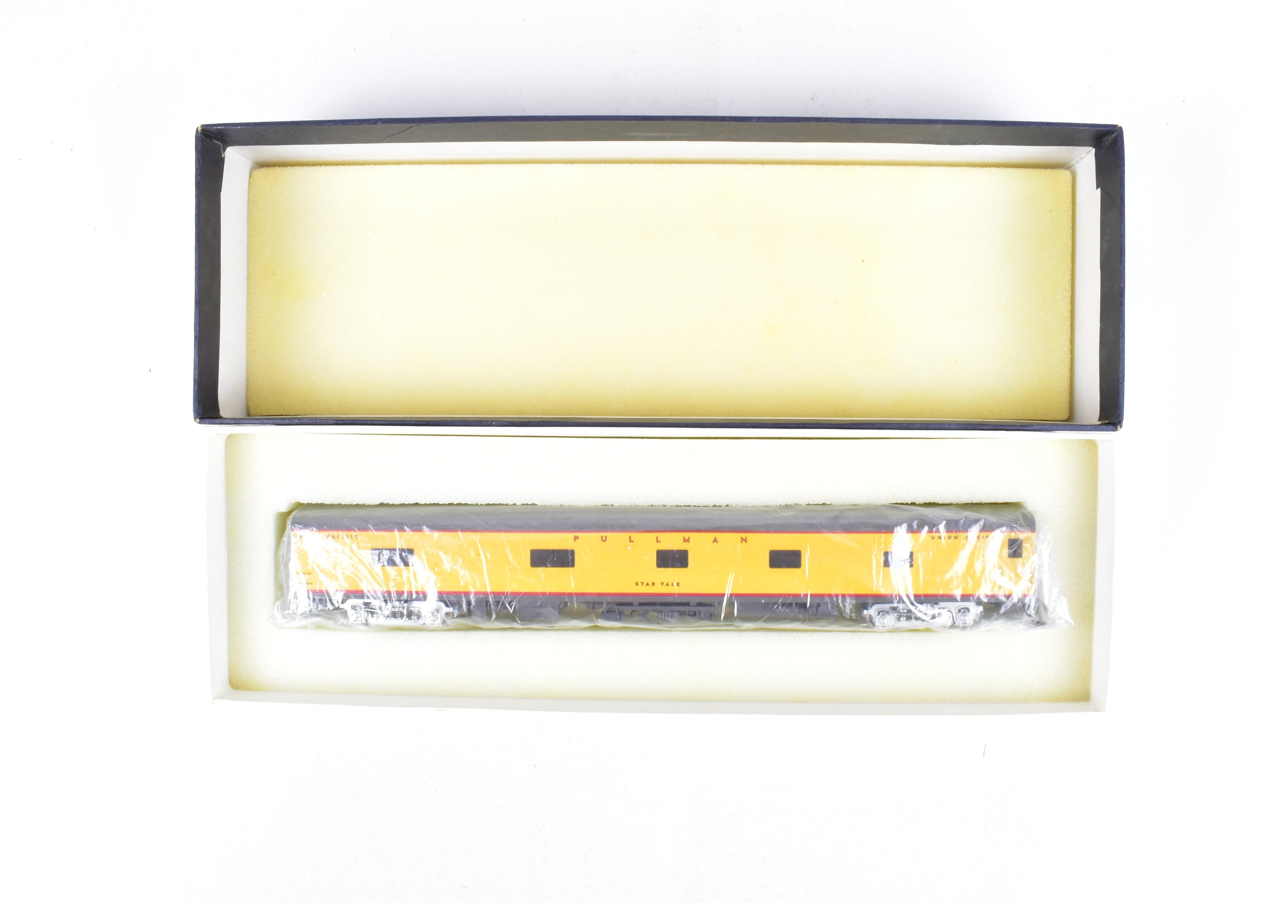 High - Quality HO Scale Brass Union Pacific Star Vale 11 - Bedroom Star Series Sleeper Model by Wasatch Model Co., Professionally Painted