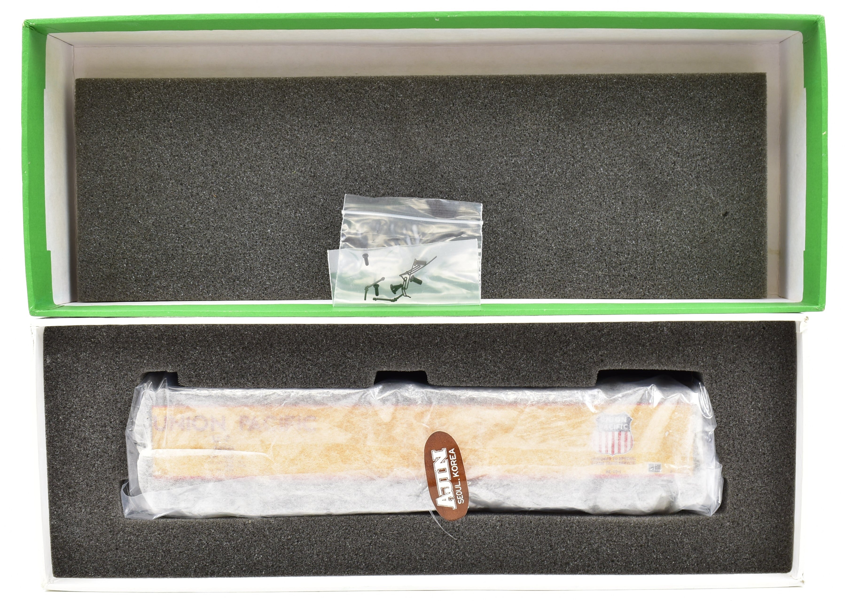 HO Scale Brass Overland Models, Inc. Union Pacific Steam Train Service Car FP (OMI - Overland Models, Inc., 1997 Run)
