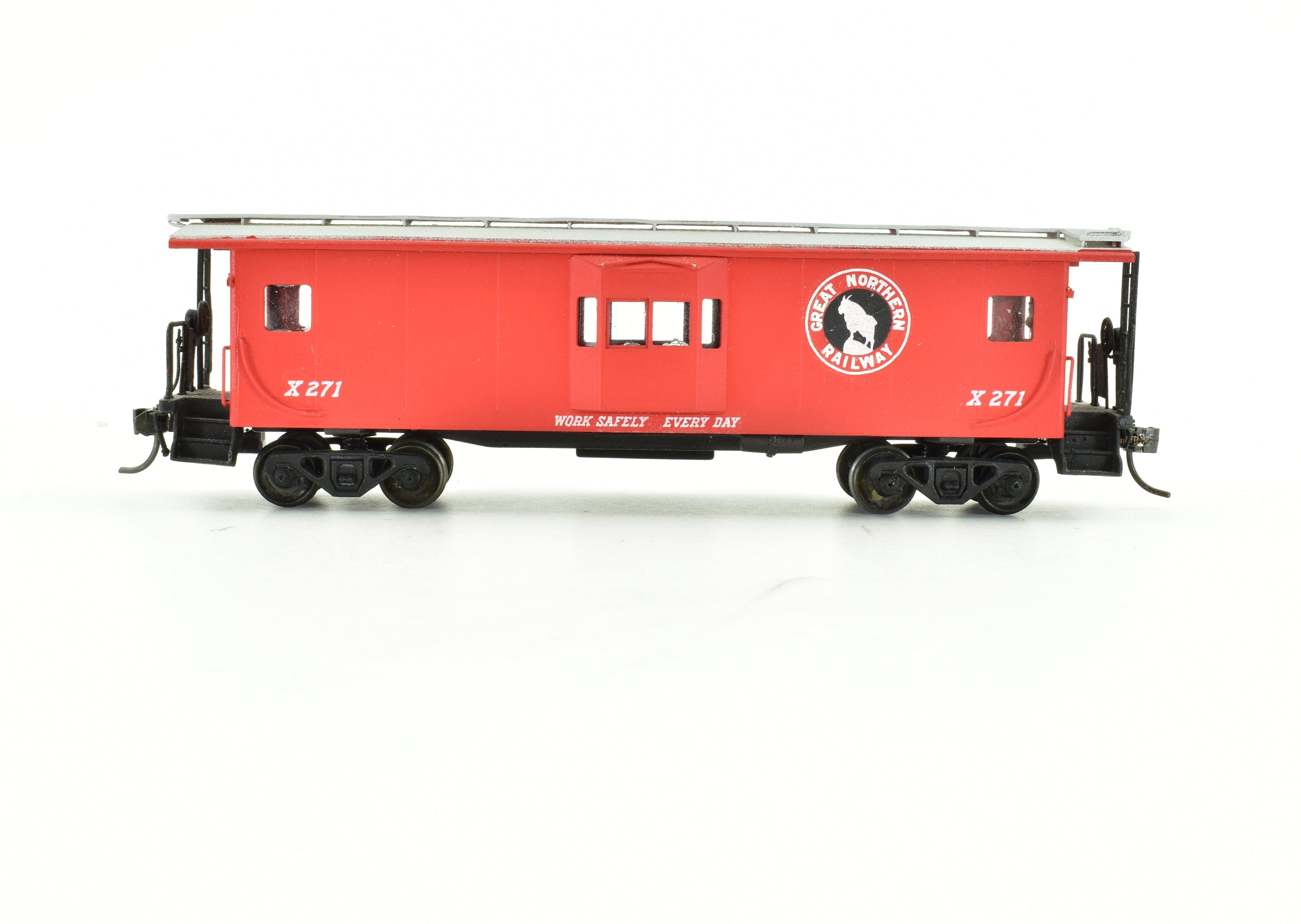 HO Scale Brass Model Train - Oriental Limited Great Northern Bay Window Caboose CP No. X271, a Collectible Train Model