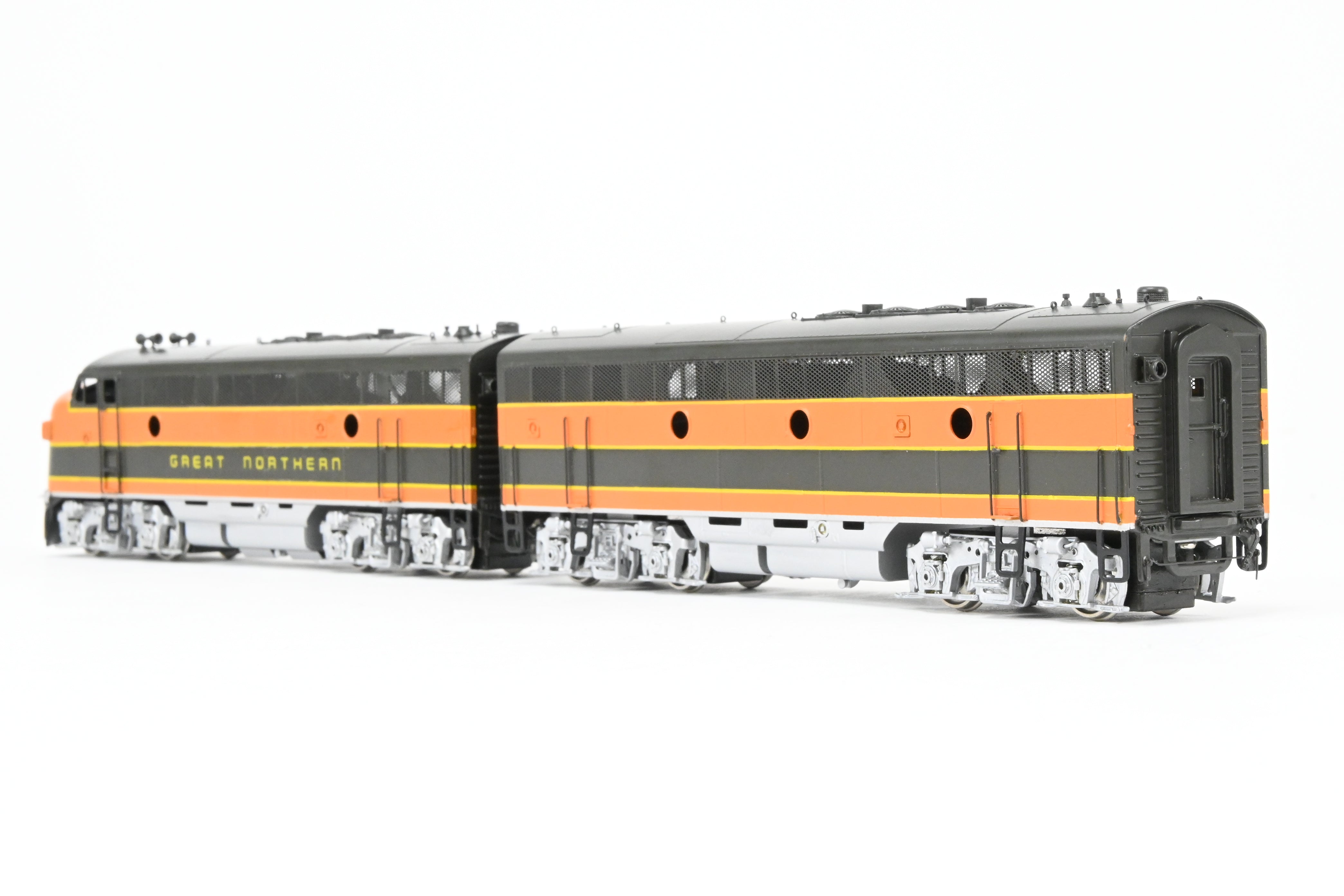 HO Scale Brass Model Train - Oriental Limited Great Northern EMD F3A/F3B 1500 HP Phase II/III FP Passenger Scheme Replica