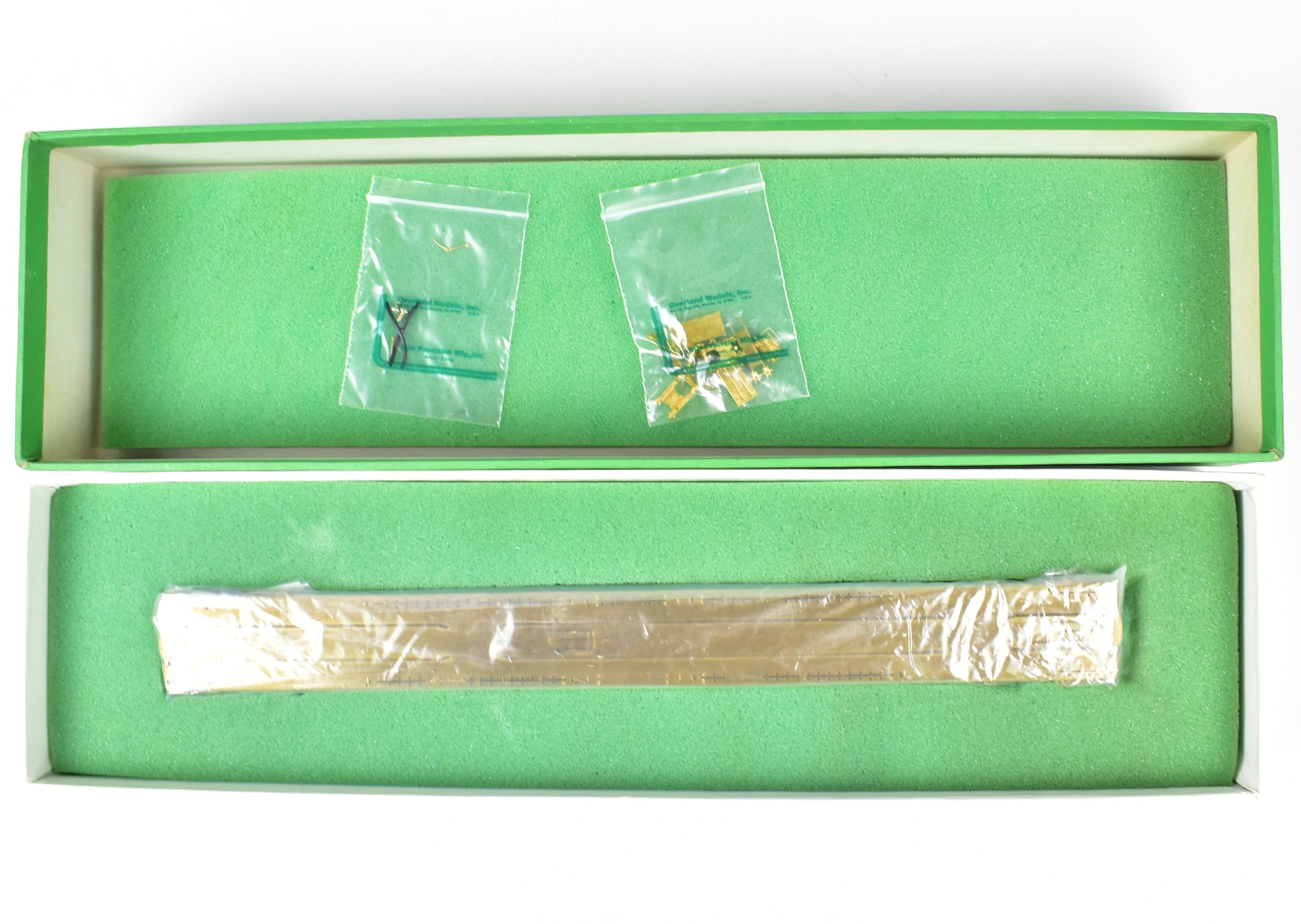 HO Scale Brass OMI - Overland Models, Inc. Maine Central (MEC) TOFC Trailer Train Flat Car Measuring 89 Feet and 4 Inches