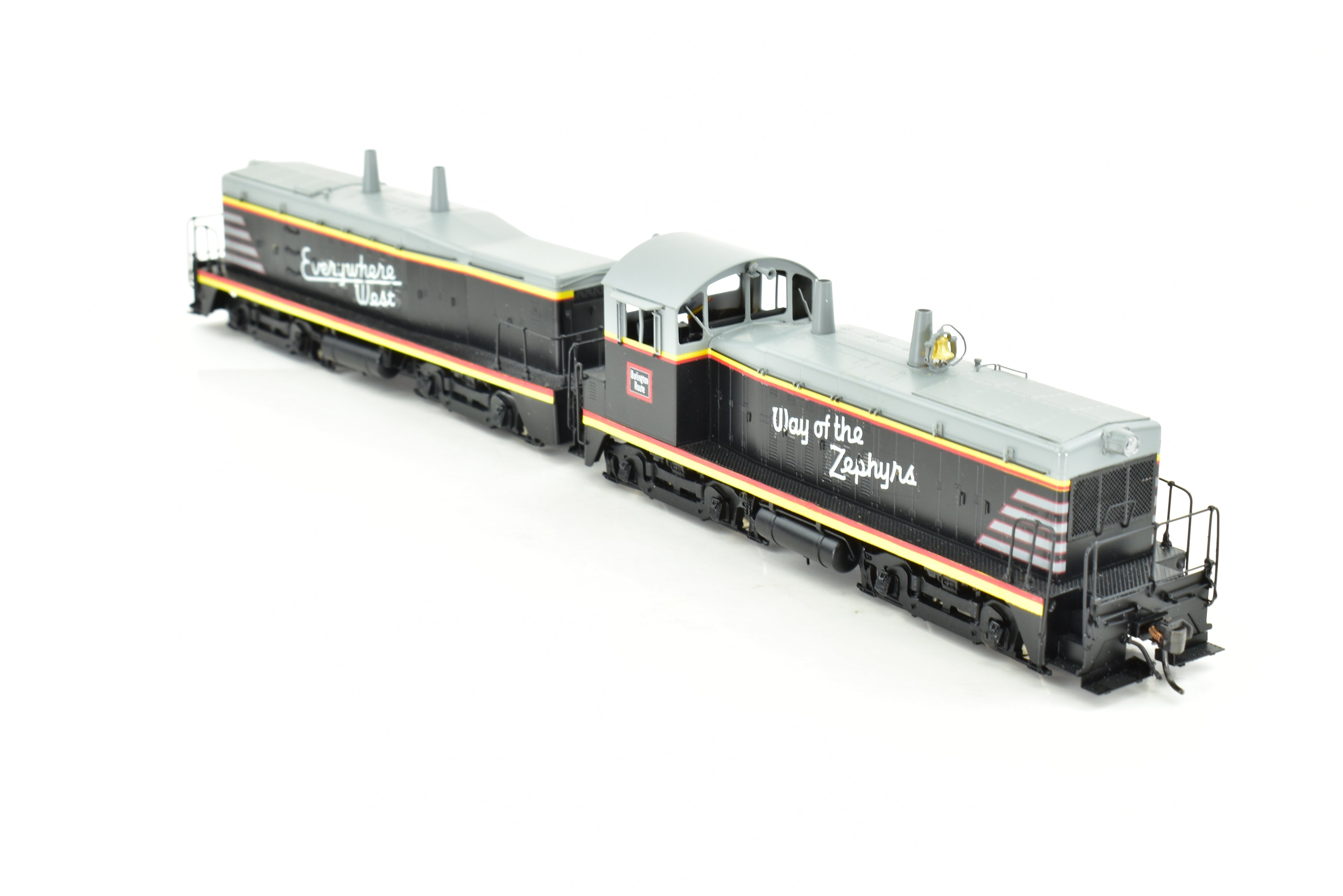 HO Scale Brass Oriental Limited CB&Q Burlington Route EMD TR-2 Cow and Calf Switcher Set