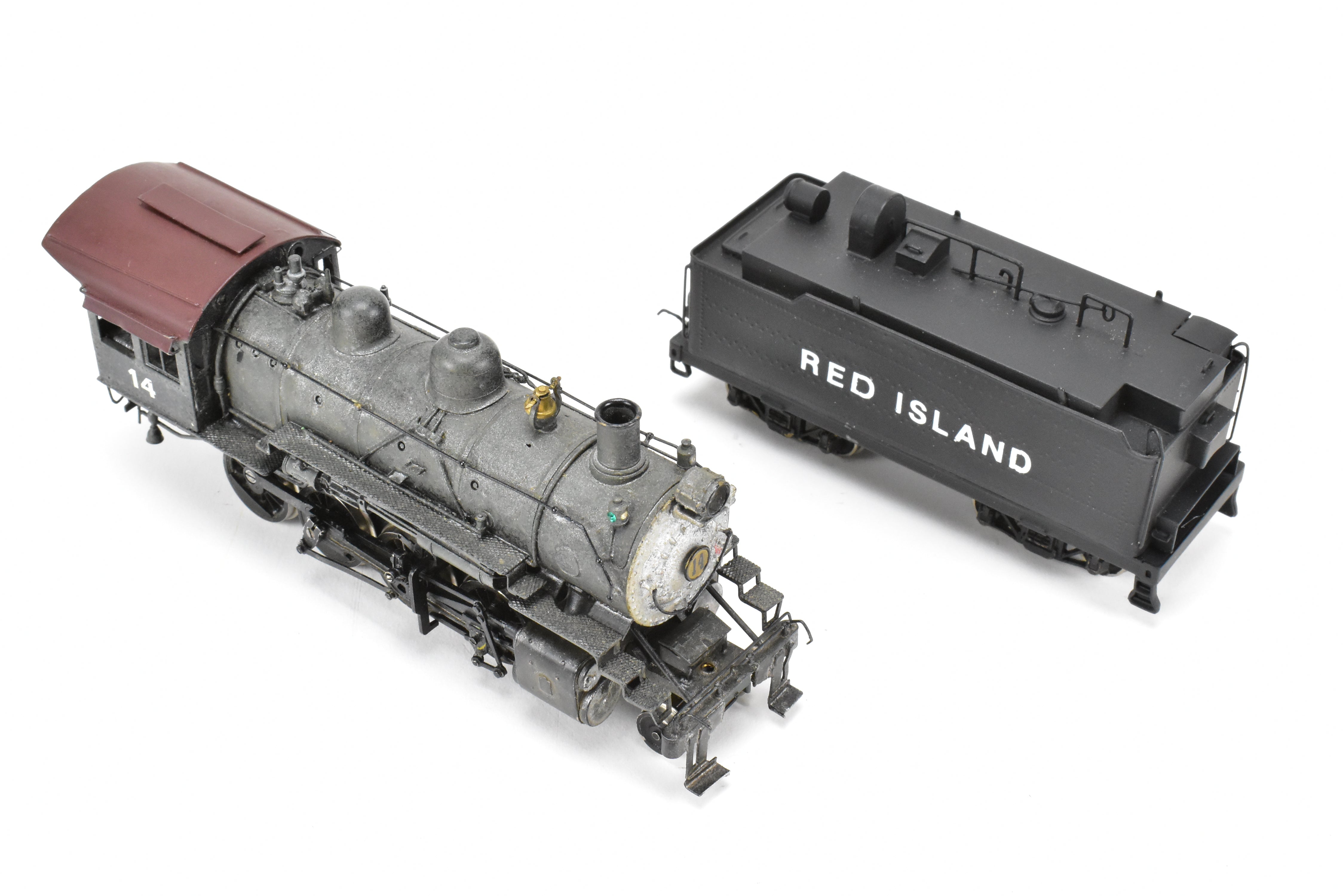 High - Quality HO Scale Brass Pacific Fast Mail Model Train - United ATSF - Santa Fe 2 - 8 - 0 Consolidation Pacific Fast Mail in Private Road Red Island #14, Sold As - Is Condition