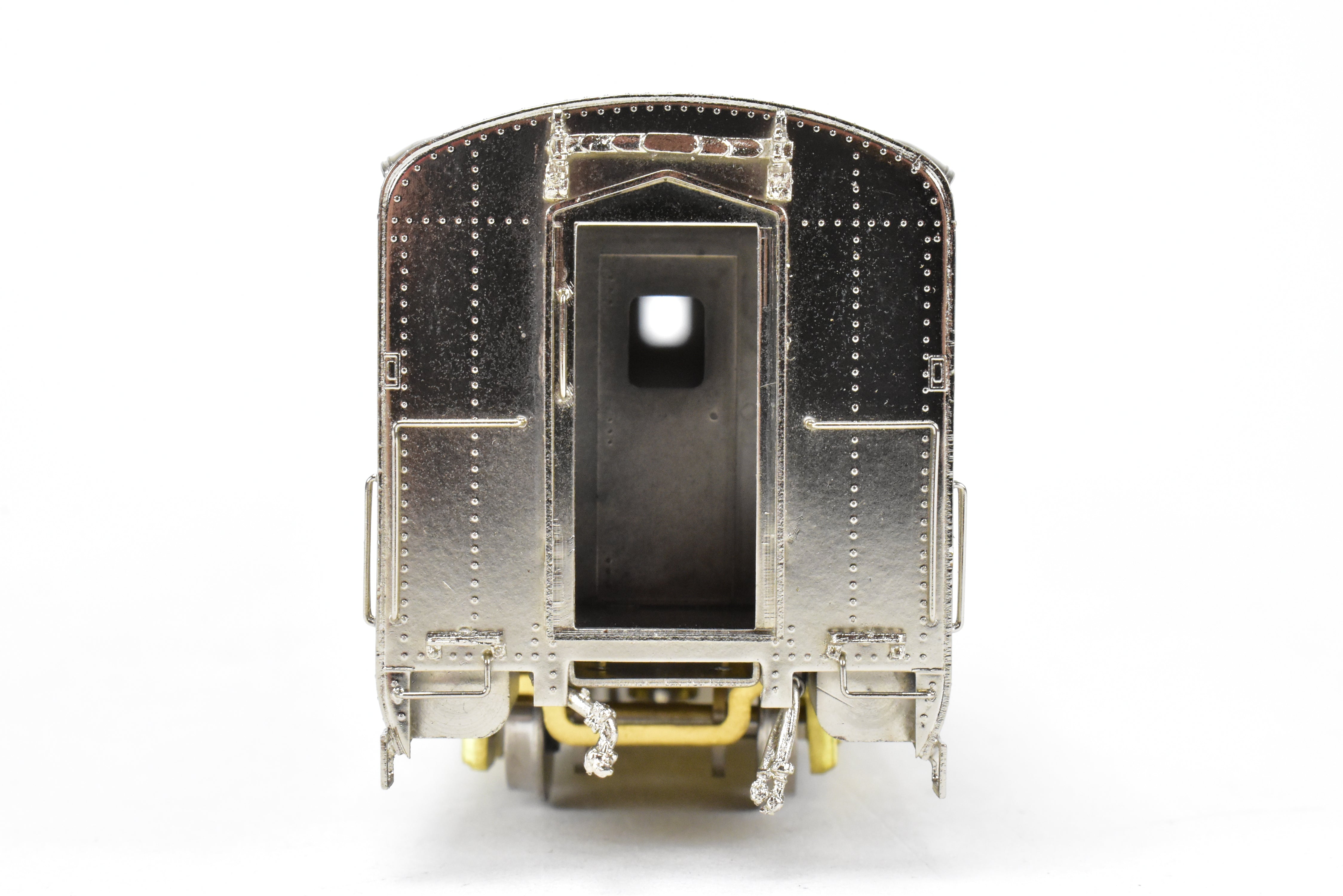 HO Scale Brass Model Train - Cascade Models AT&SF Santa Fe ACF Palm Series 11 Bedroom Sleeper Car with Skirts for Model Railroad Enthusiasts