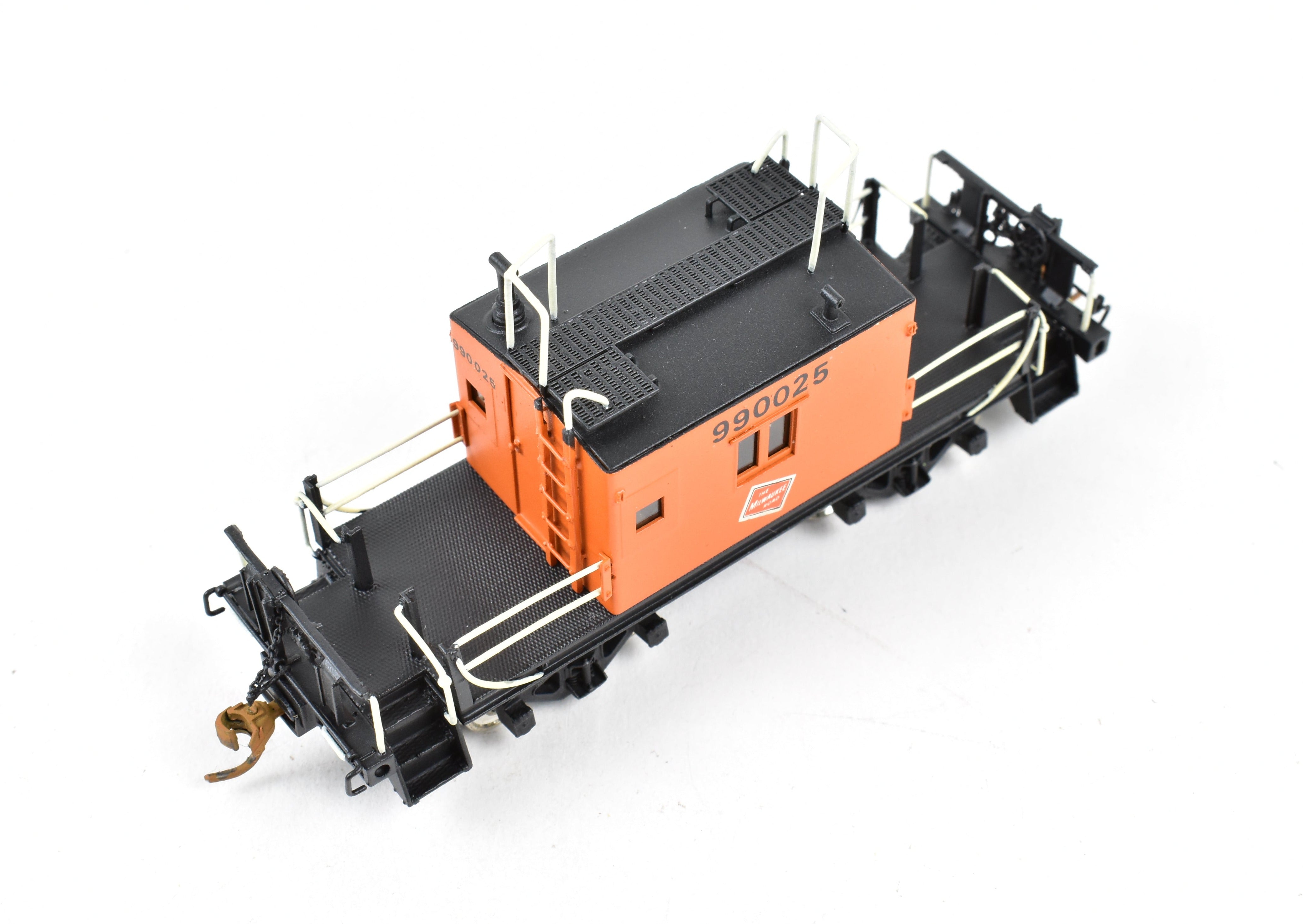 HO Scale Brass Pro - Painted MILW Milwaukee Road Terminal Caboose by OMI
