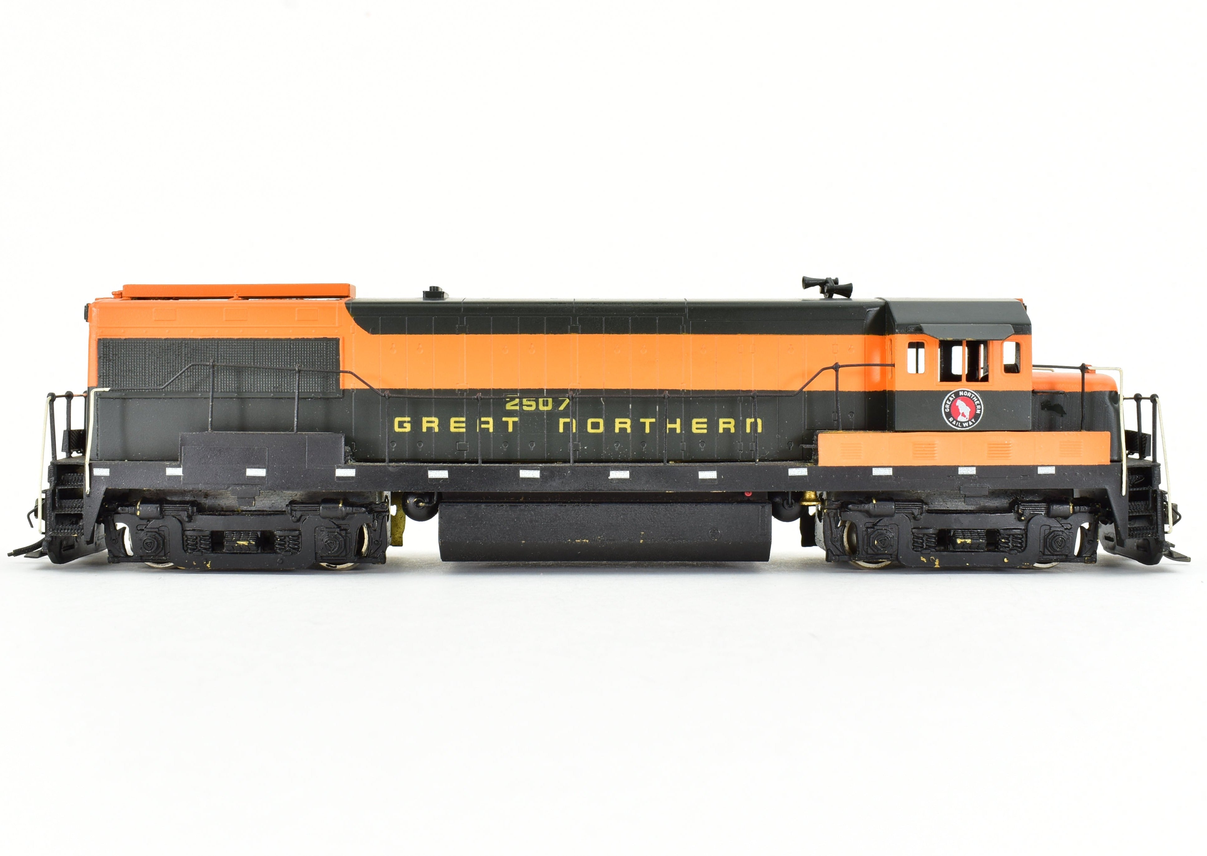 HO Scale Brass ALCO Models Great Northern General Electric U - 25b Diesel Locomotive Model for Collectors and Enthusiasts